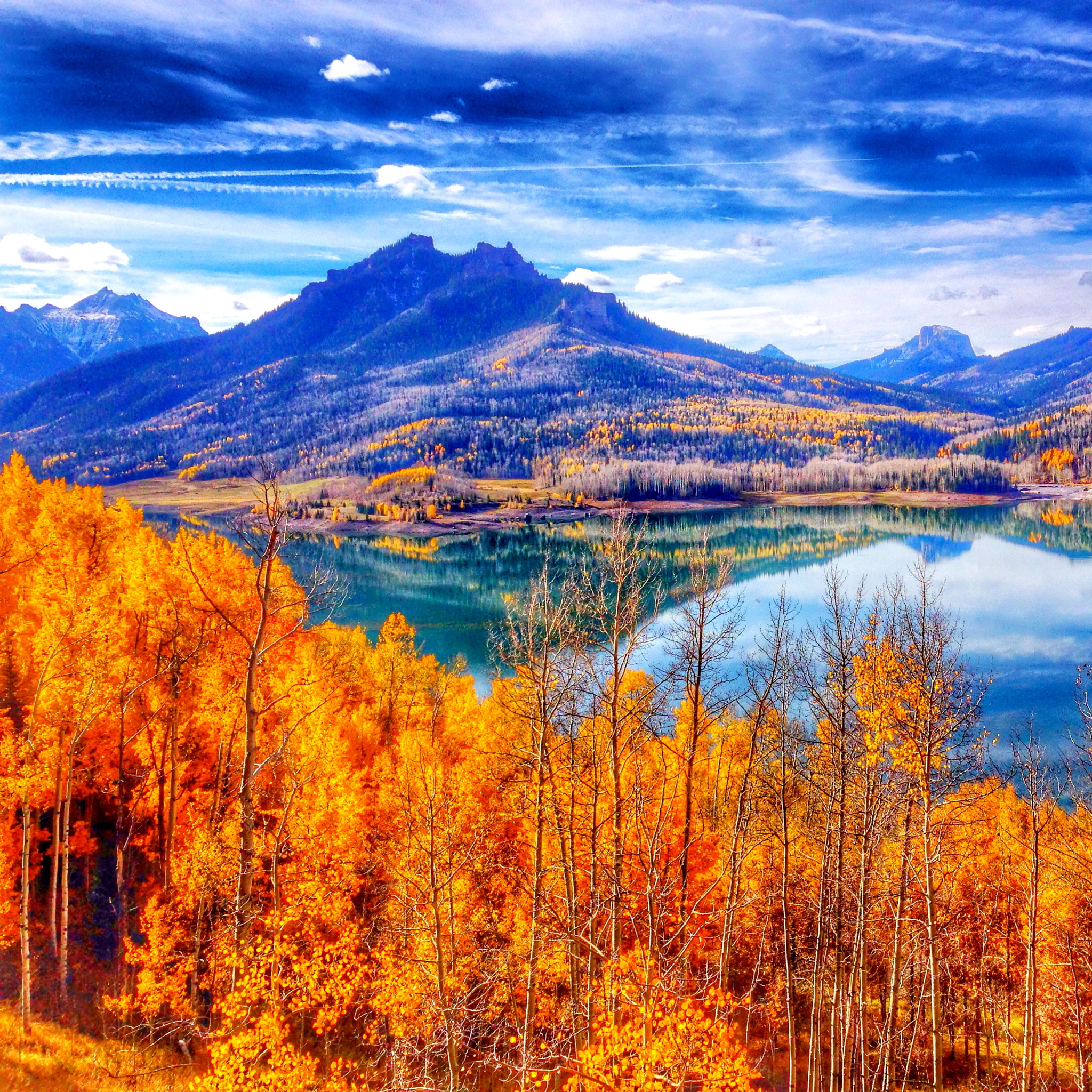 無料モバイル壁紙風景, 秋, 山, 反射, 地球, 空をダウンロードします。