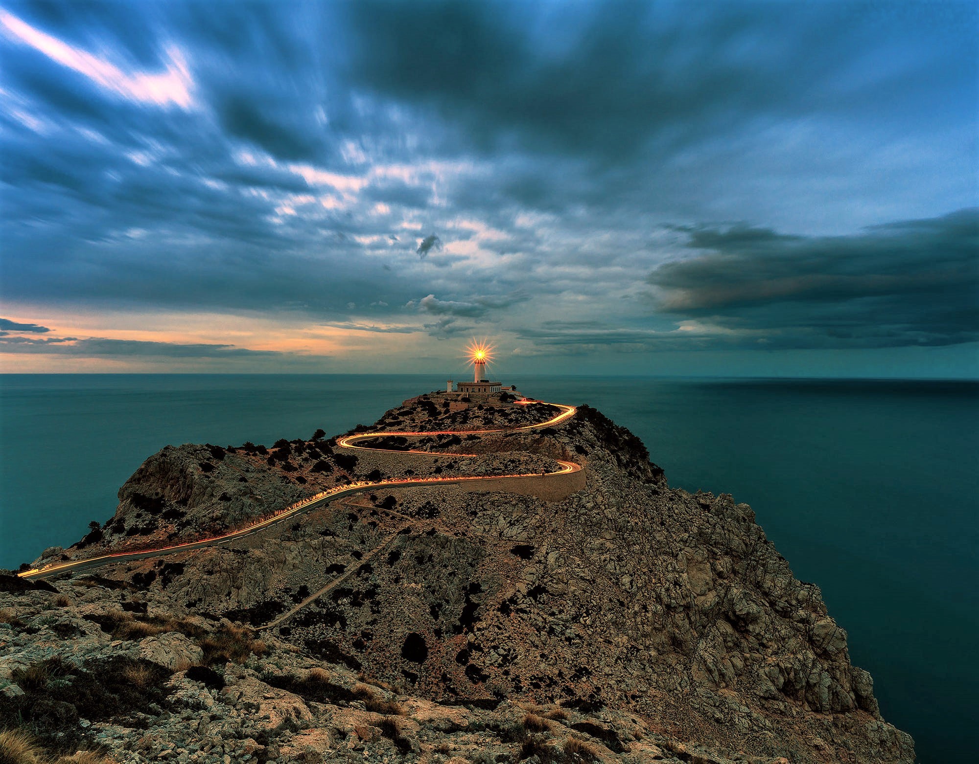 Laden Sie das Horizont, Küste, Licht, Straße, Ozean, Leuchtturm, Meer, Menschengemacht-Bild kostenlos auf Ihren PC-Desktop herunter