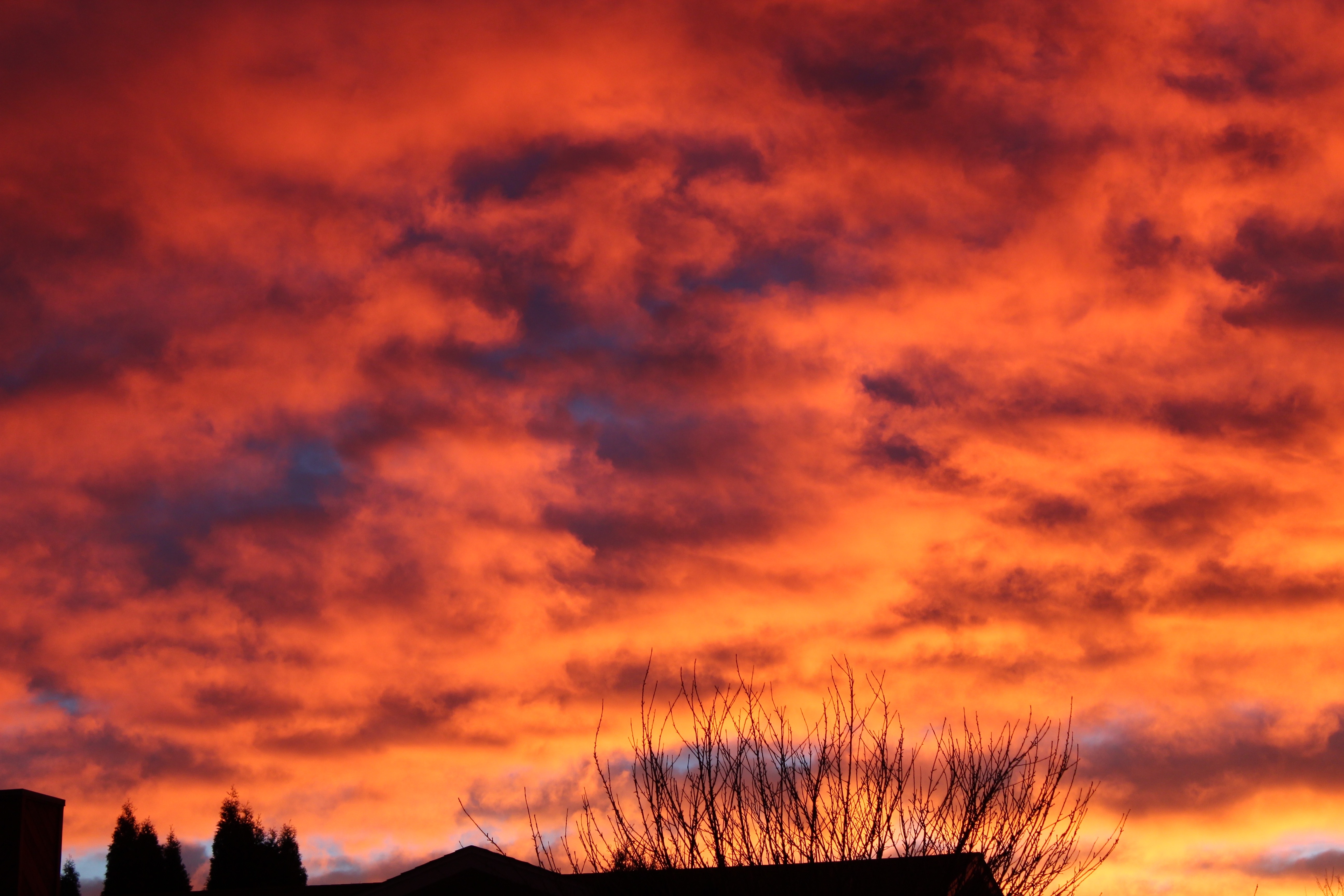 Handy-Wallpaper Clouds, Natur, Sunset, Sky kostenlos herunterladen.