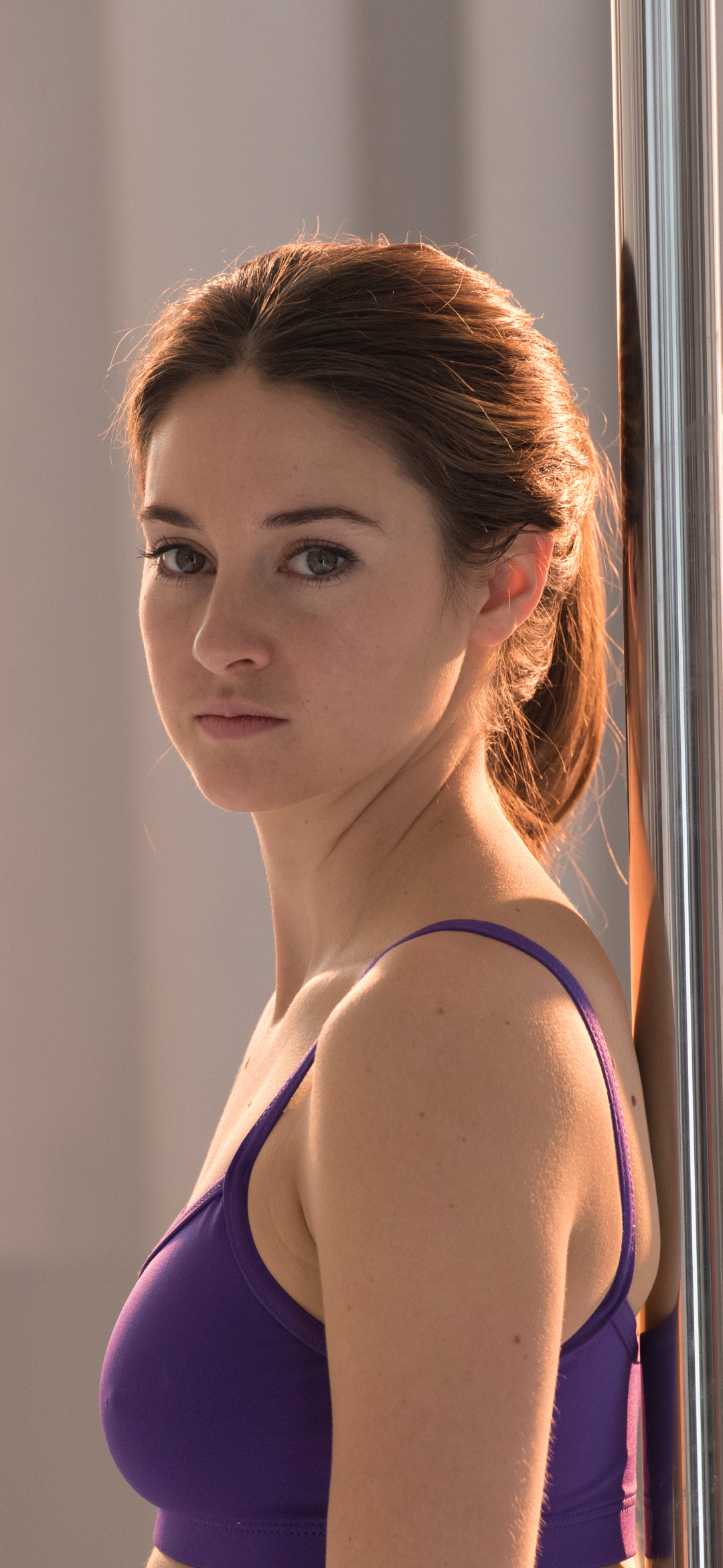 Download mobile wallpaper Brunette, American, Celebrity, Actress, Shailene Woodley for free.