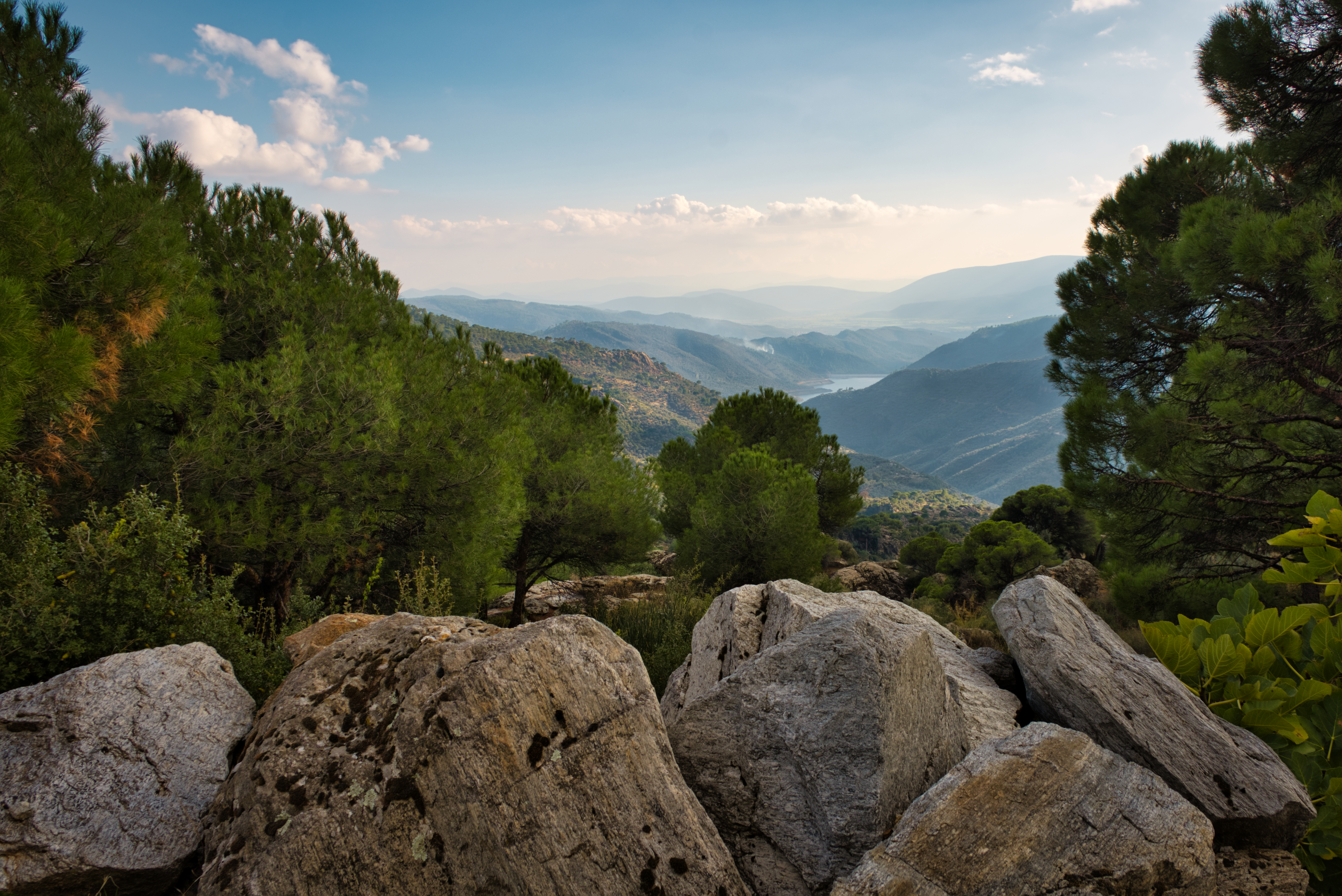 Descarga gratuita de fondo de pantalla para móvil de Naturaleza, Montañas, Las Rocas, Árboles, Rocas, Paisaje.