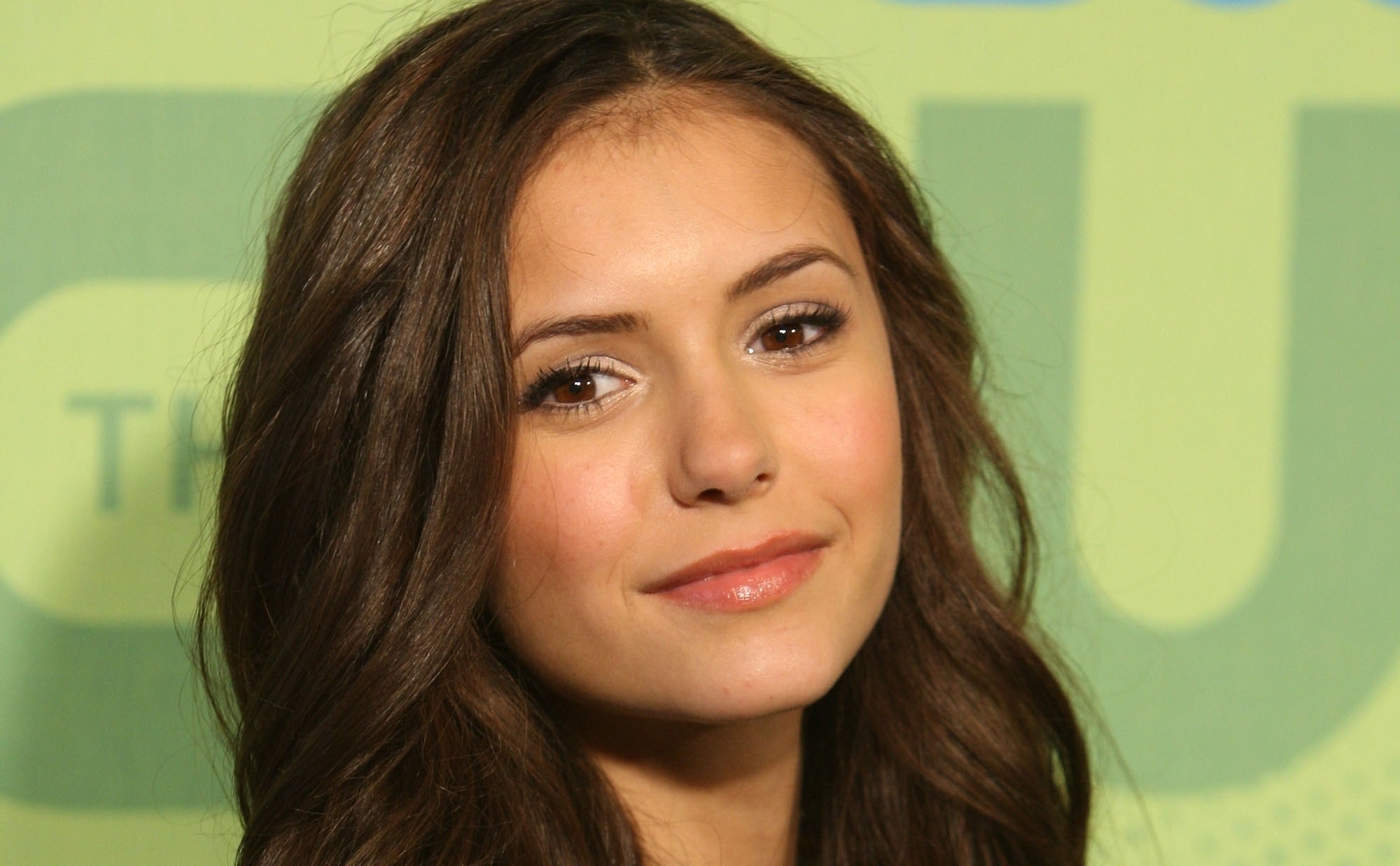 Download mobile wallpaper Celebrity, Nina Dobrev for free.