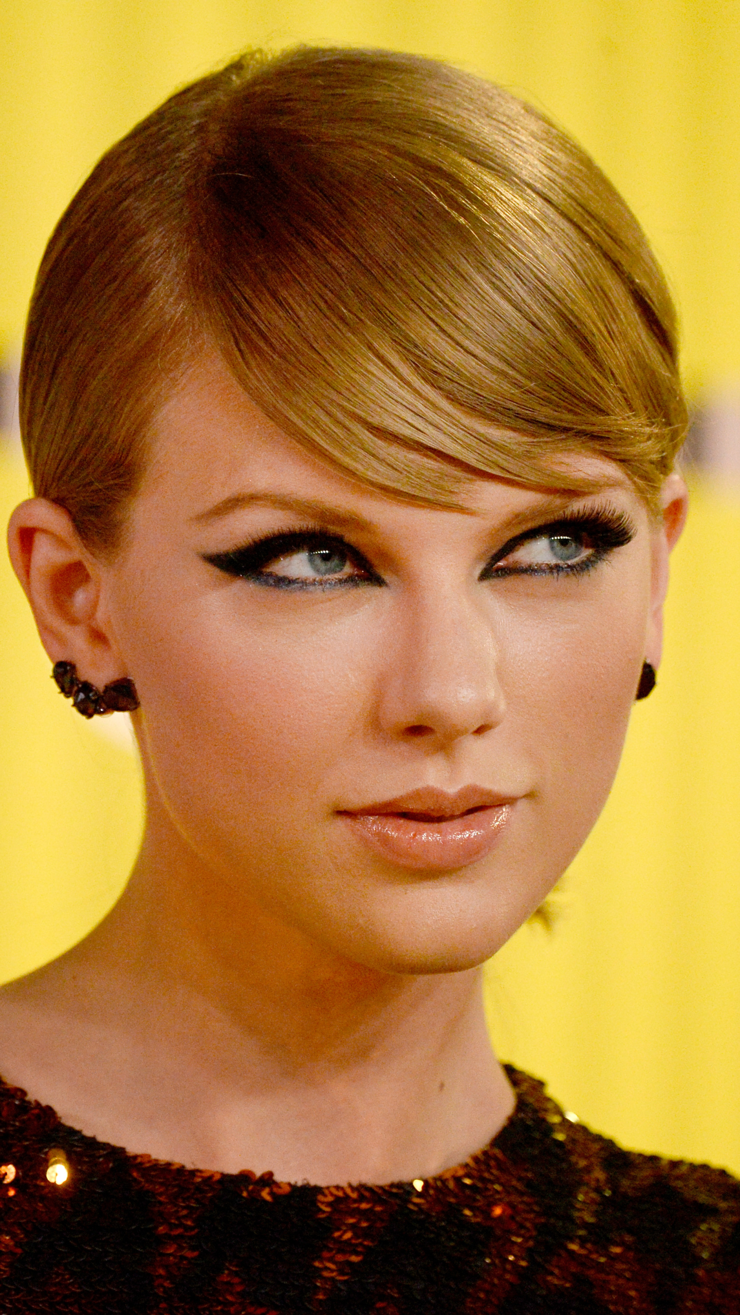 Download mobile wallpaper Music, Singer, Blonde, Blue Eyes, American, Taylor Swift for free.