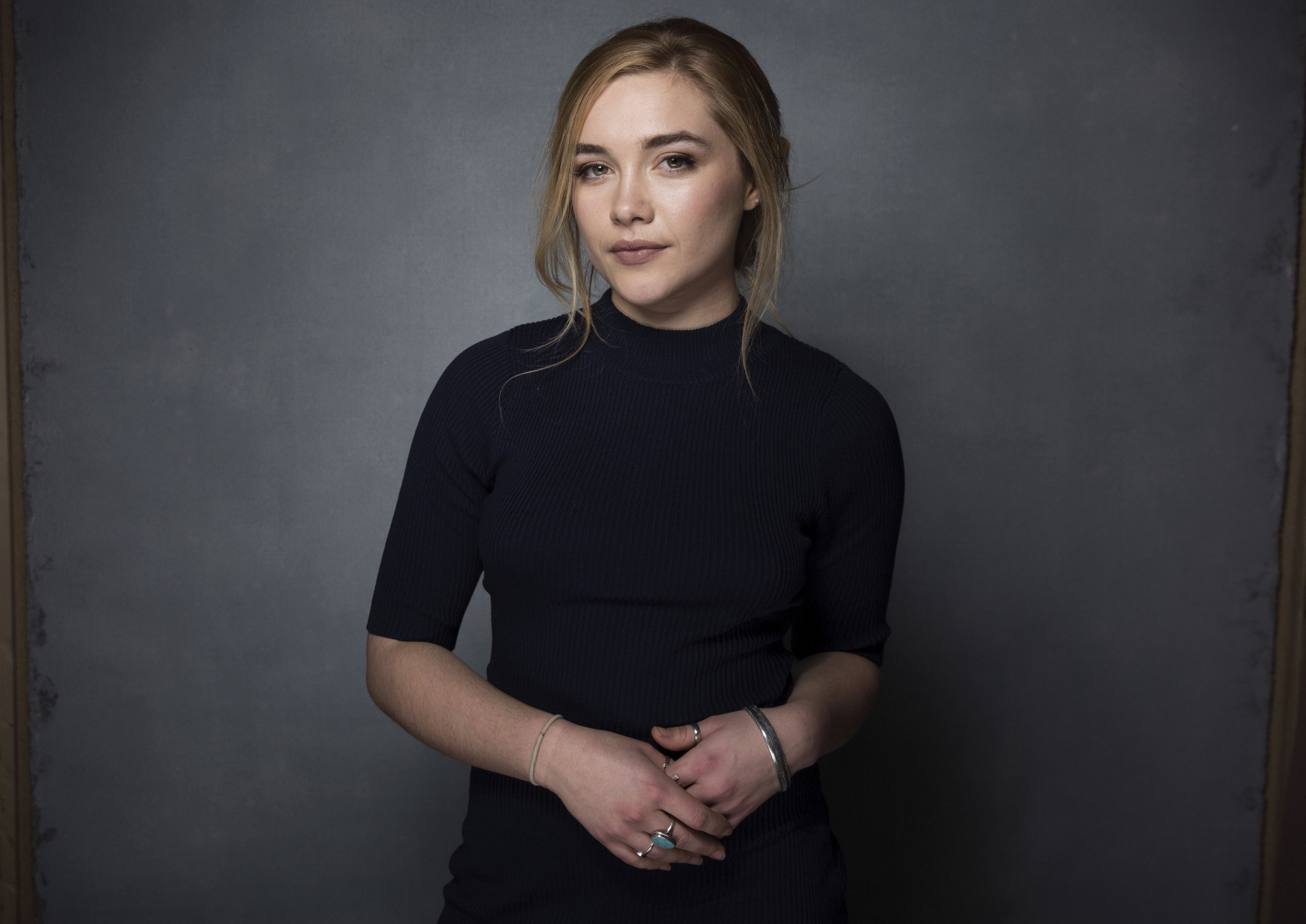 Download mobile wallpaper Blonde, English, Celebrity, Actress, Florence Pugh for free.