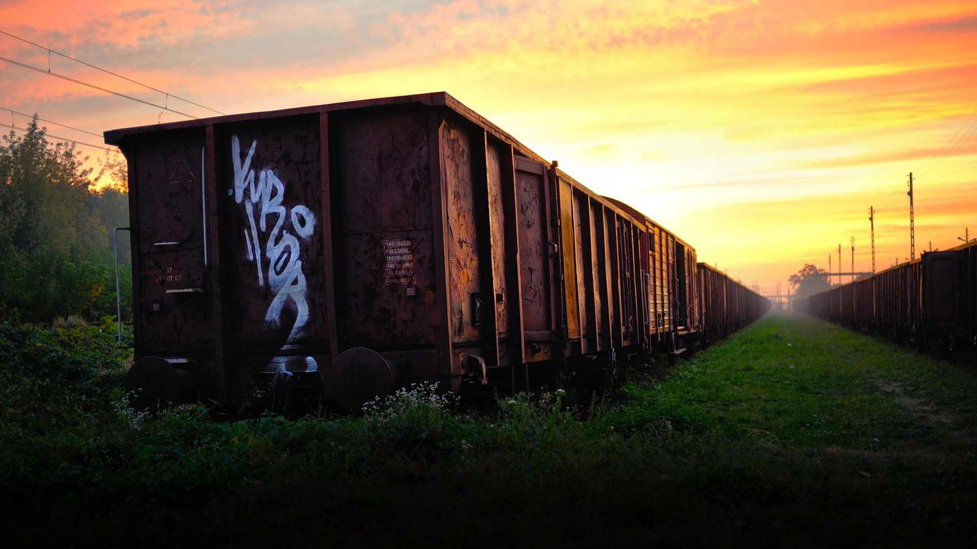 Handy-Wallpaper Graffiti, Zug, Fahrzeuge kostenlos herunterladen.