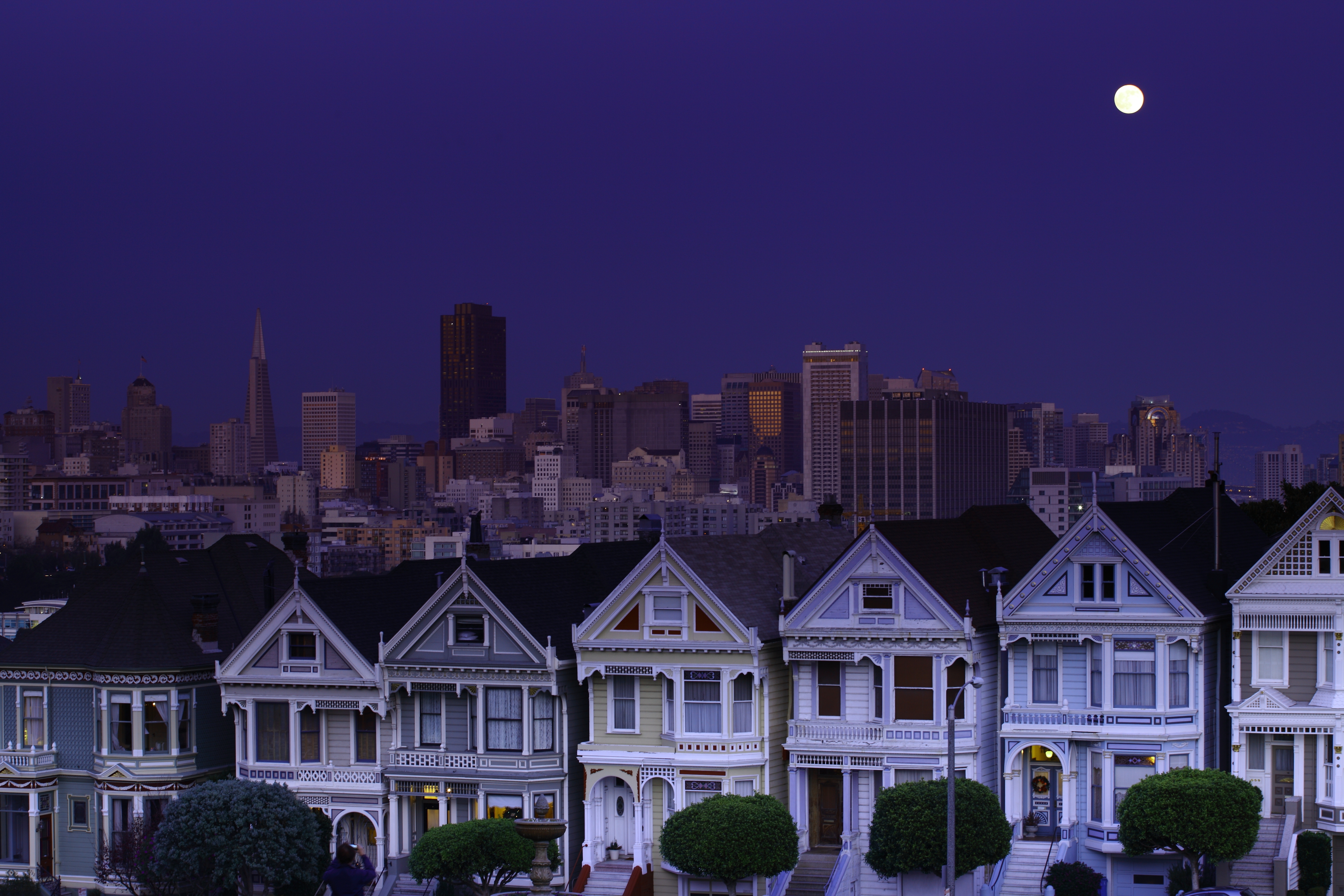 Скачать картинку Сан Франциско, Сша, Синее, Небо, Ночь, Луна, Города в телефон бесплатно.