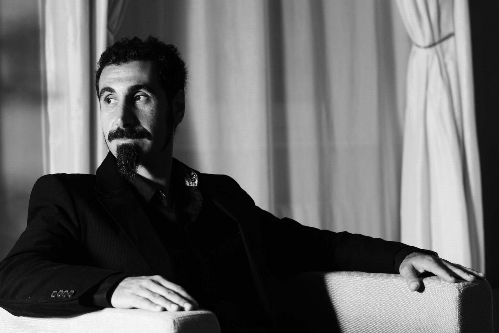 Los mejores fondos de pantalla de Serj Tankian para la pantalla del teléfono