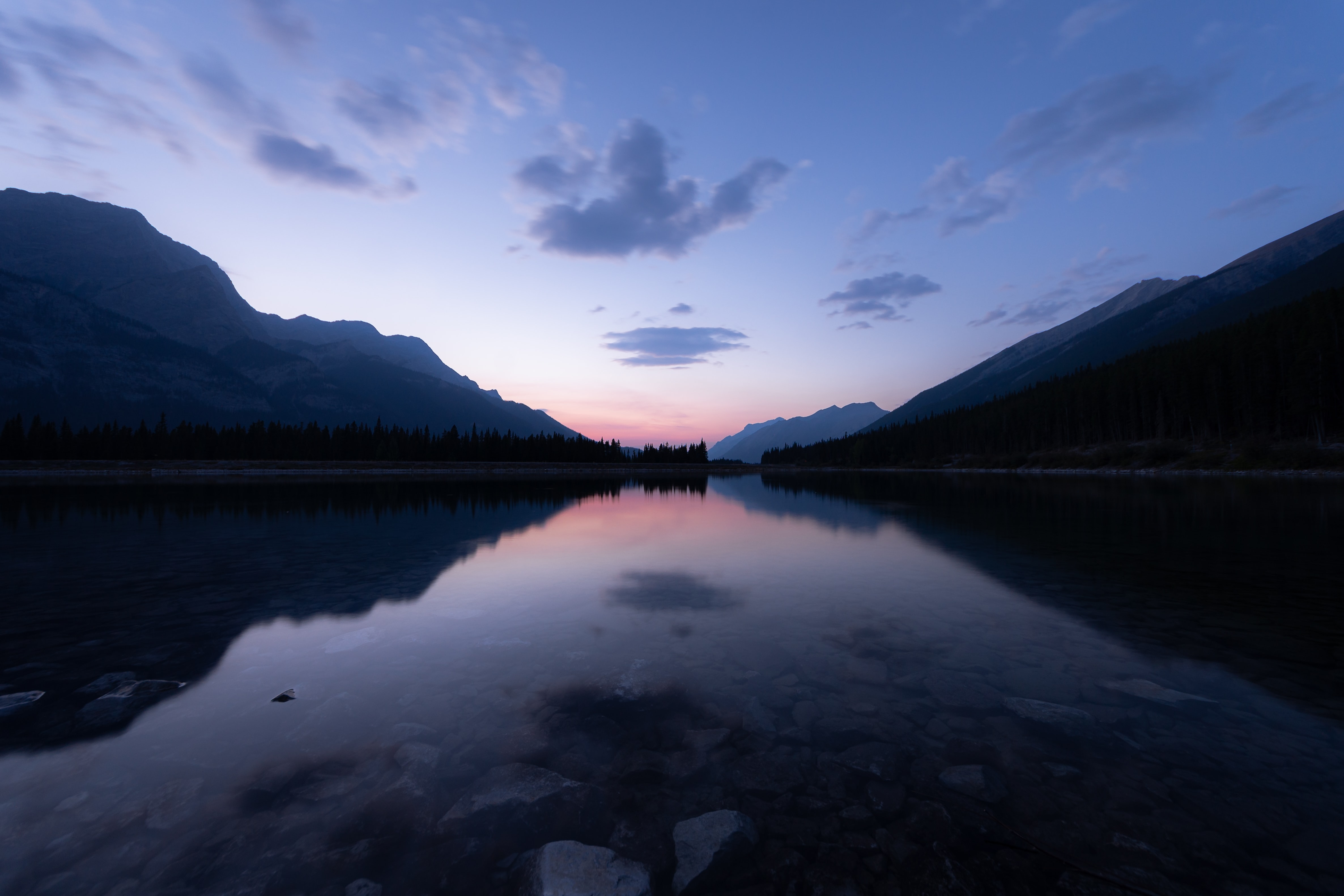 PCデスクトップに日没, 湖, 丘, 自然, ストーンズ画像を無料でダウンロード