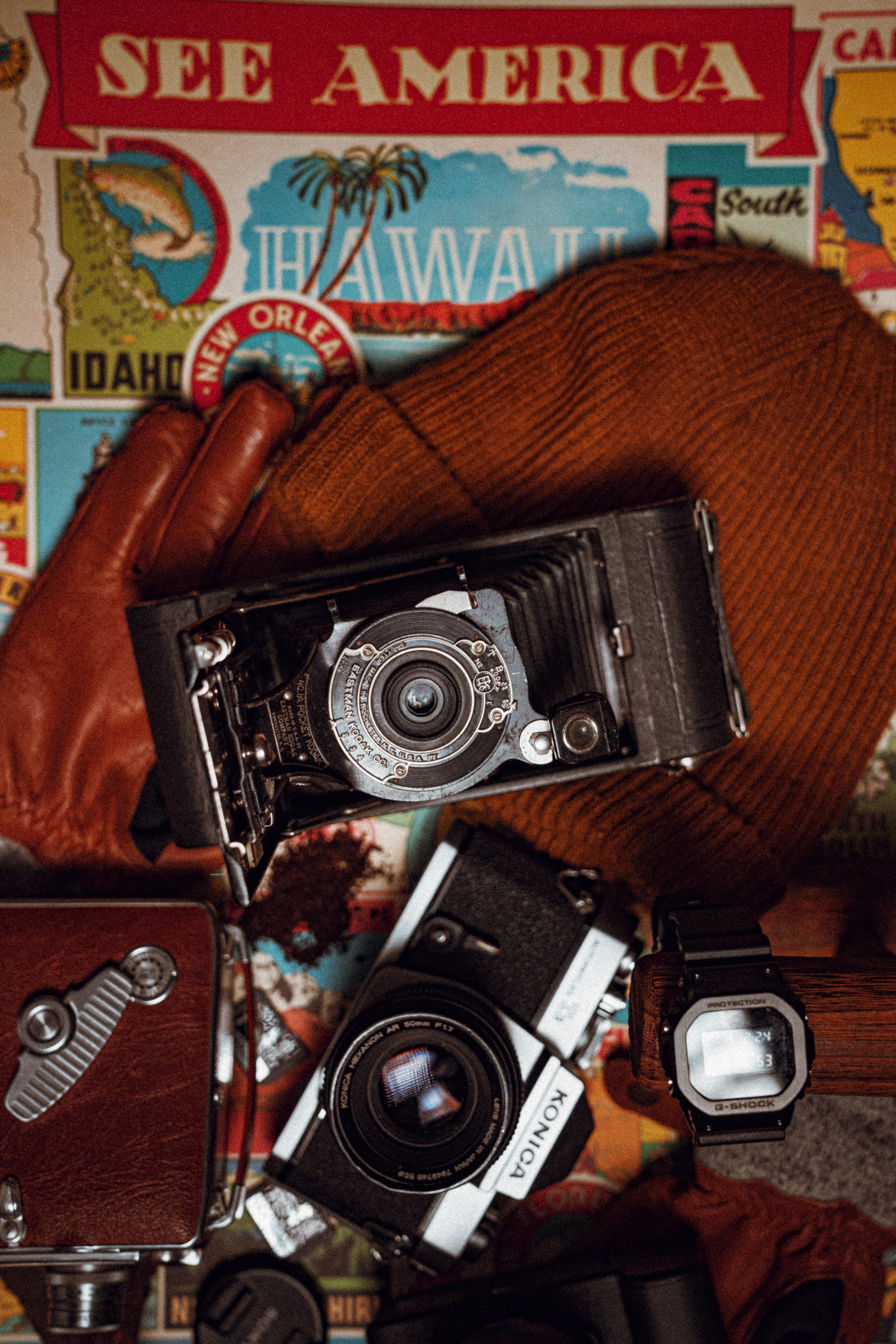 vintage, clock, miscellanea, miscellaneous, cap, camera, gloves, cameras