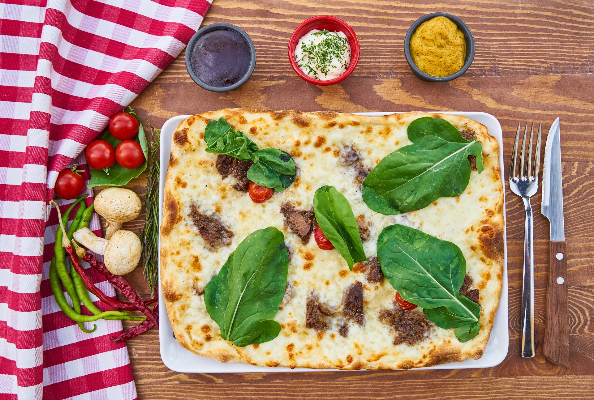 Baixe gratuitamente a imagem Comida, Pizza, Natureza Morta na área de trabalho do seu PC