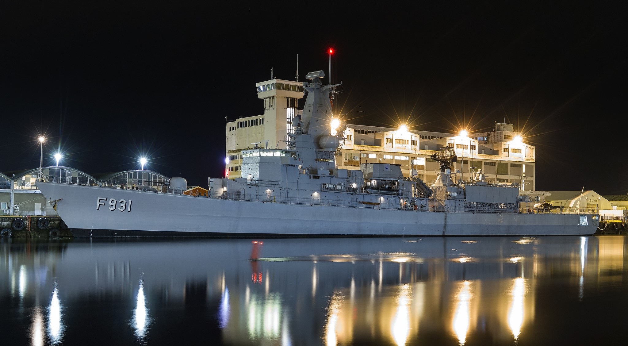 Популярні заставки і фони Бельгійський Фрегат Louise Marie (F931) на комп'ютер