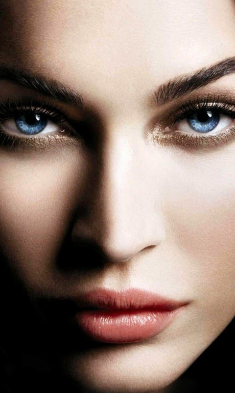 Download mobile wallpaper Megan Fox, Face, Model, Celebrity for free.