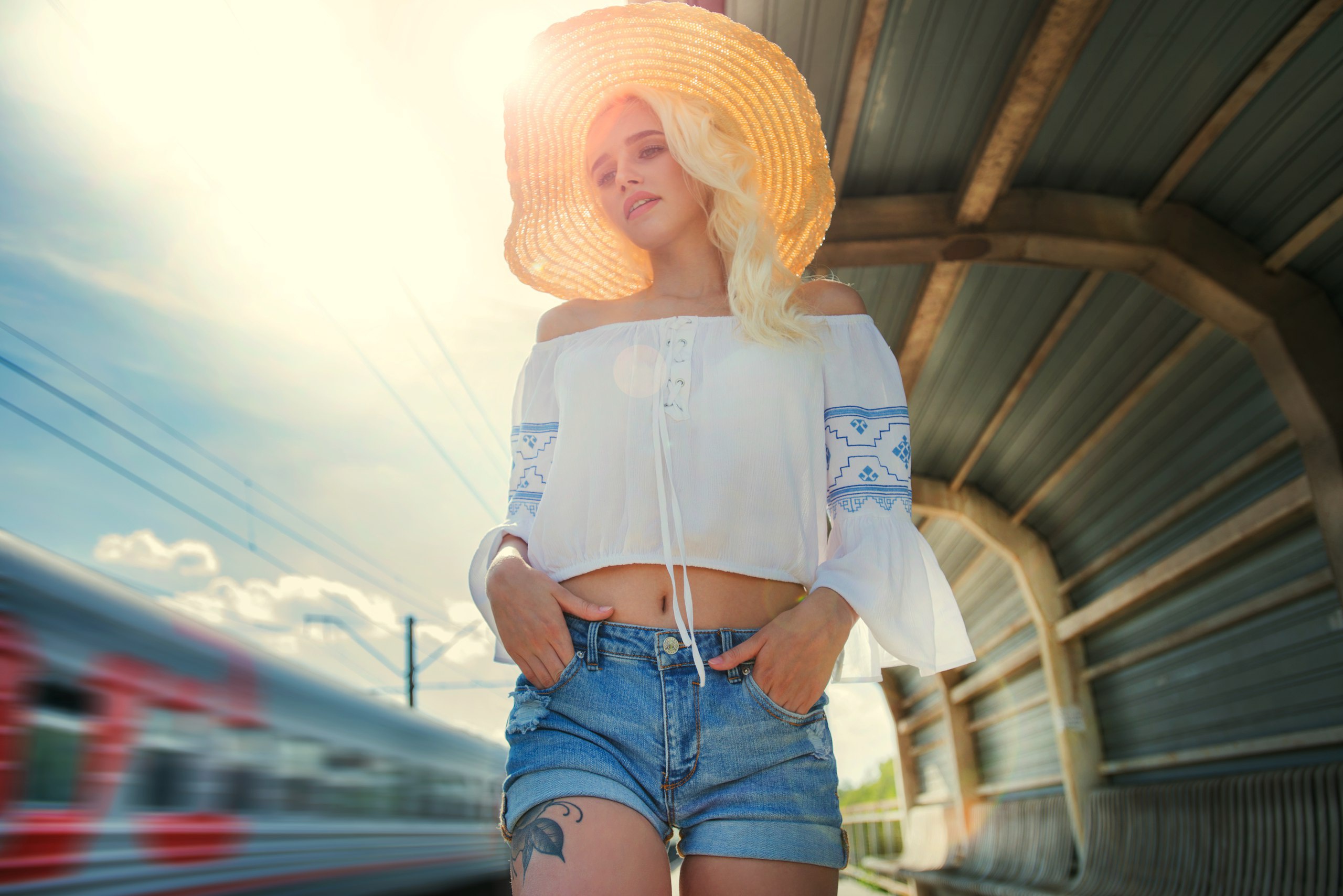 Download mobile wallpaper Tattoo, Blonde, Hat, Model, Women, Shorts, Depth Of Field for free.