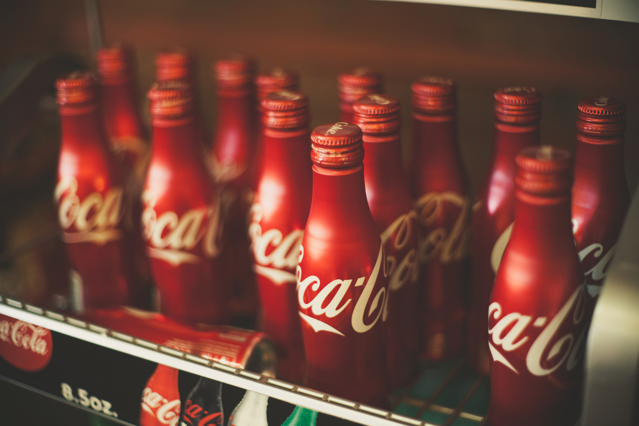 Descarga gratis la imagen Coca Cola, De Cerca, Botella, Productos en el escritorio de tu PC