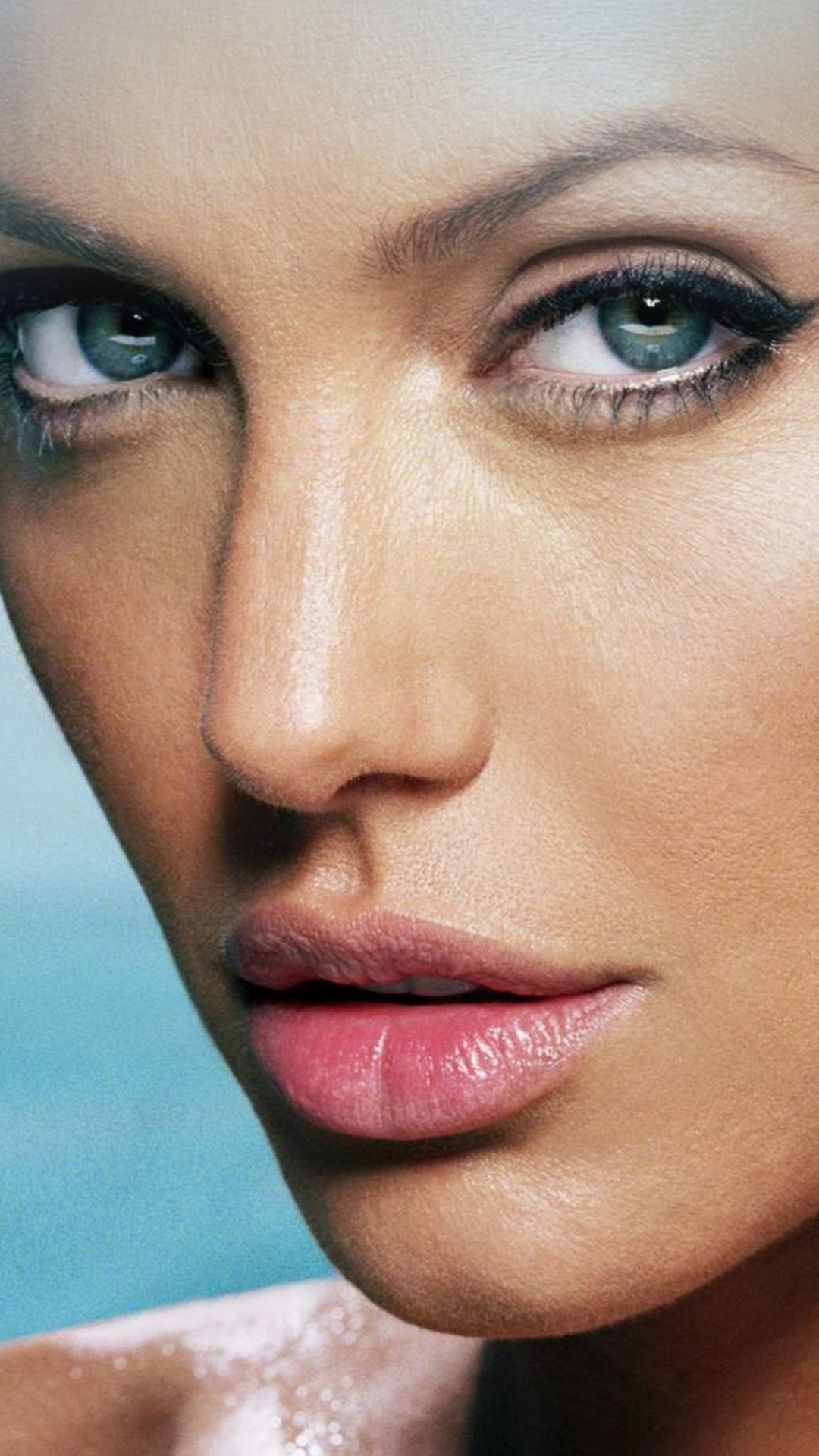 Handy-Wallpaper Angelina Jolie, Gesicht, Berühmtheiten, Darstellerin kostenlos herunterladen.