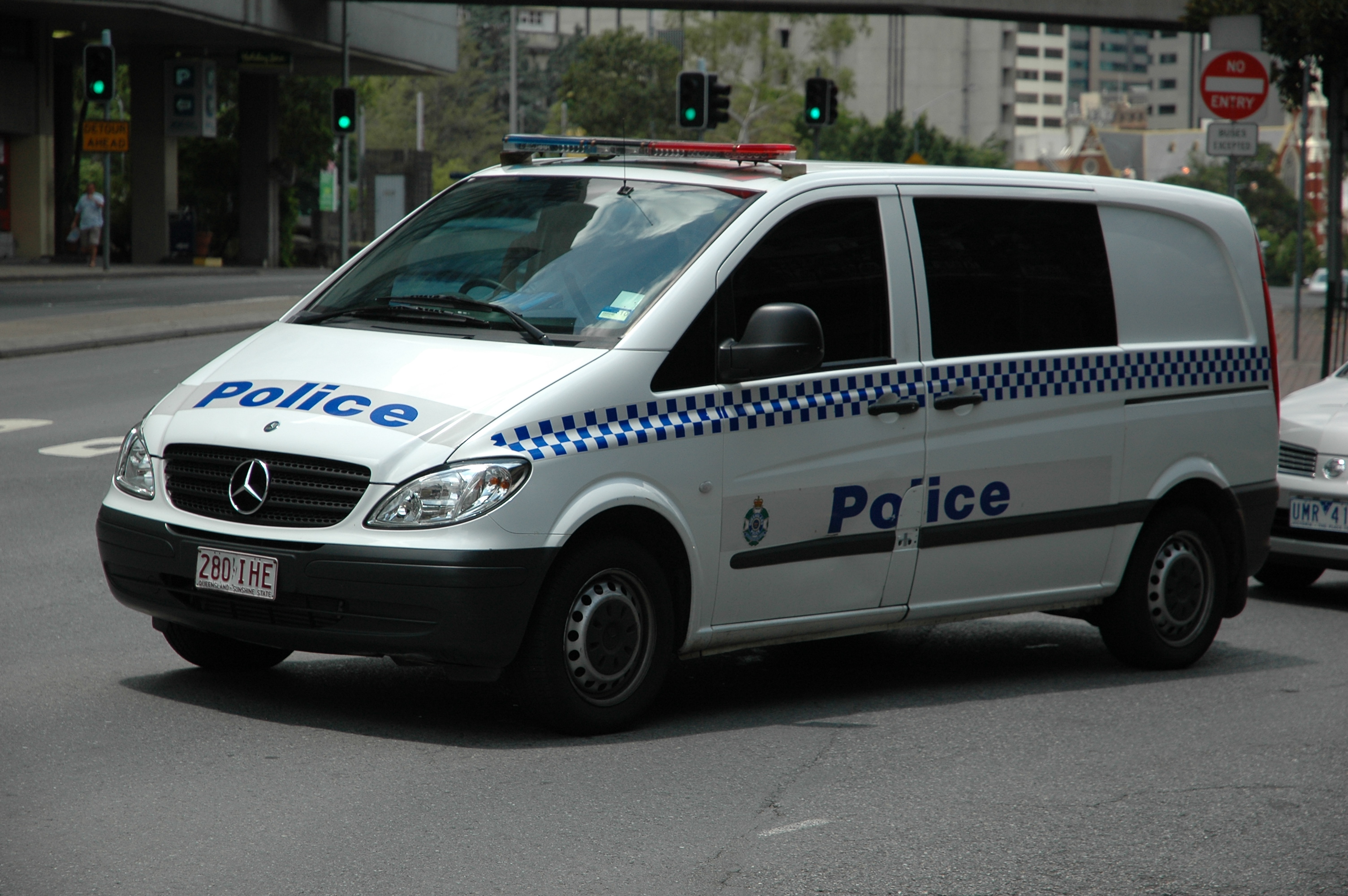 Descarga gratuita de fondo de pantalla para móvil de Mercedes, Vehículos, Policia.