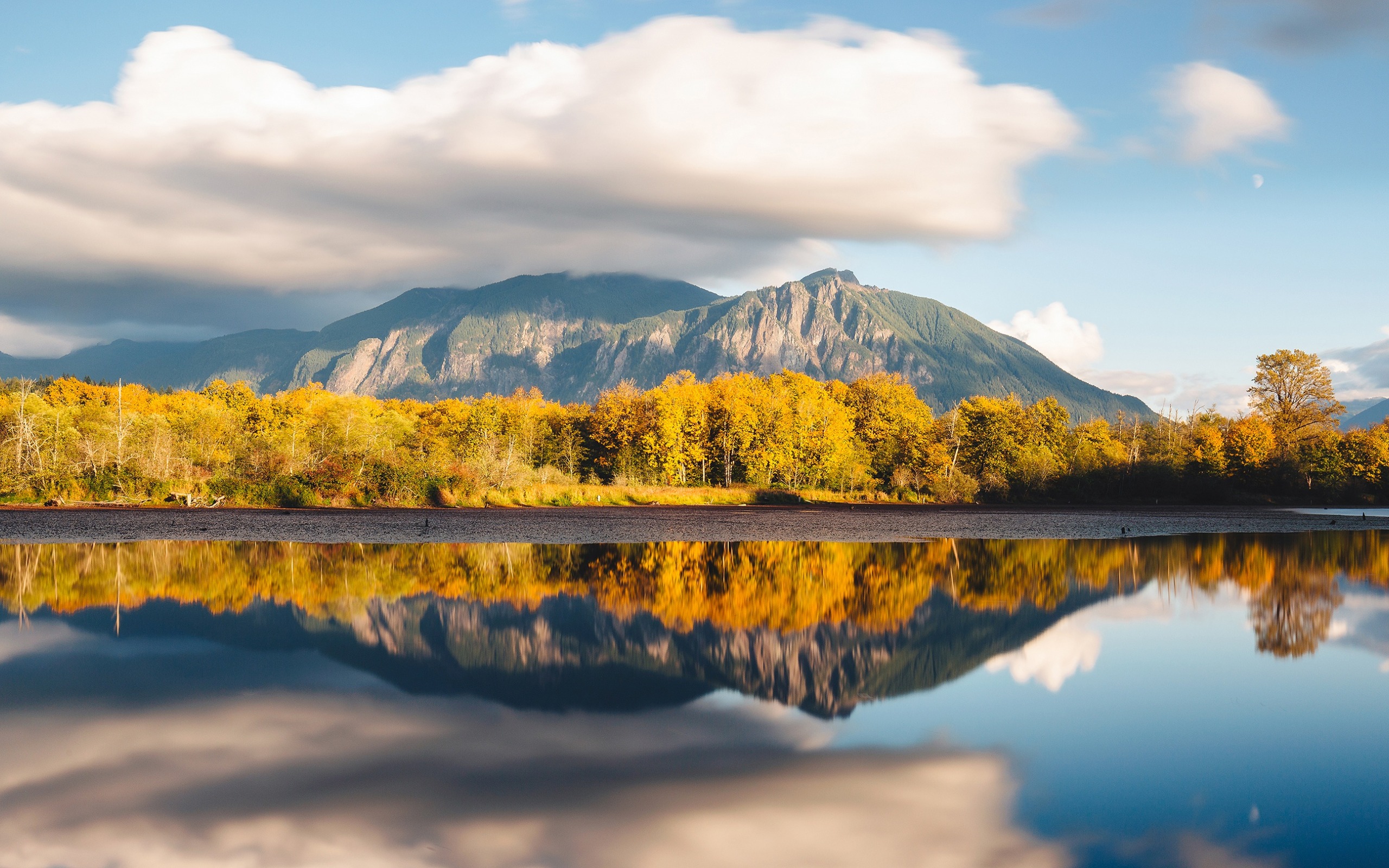 PCデスクトップに秋, 湖, 山, 反射, 地球, クラウド画像を無料でダウンロード