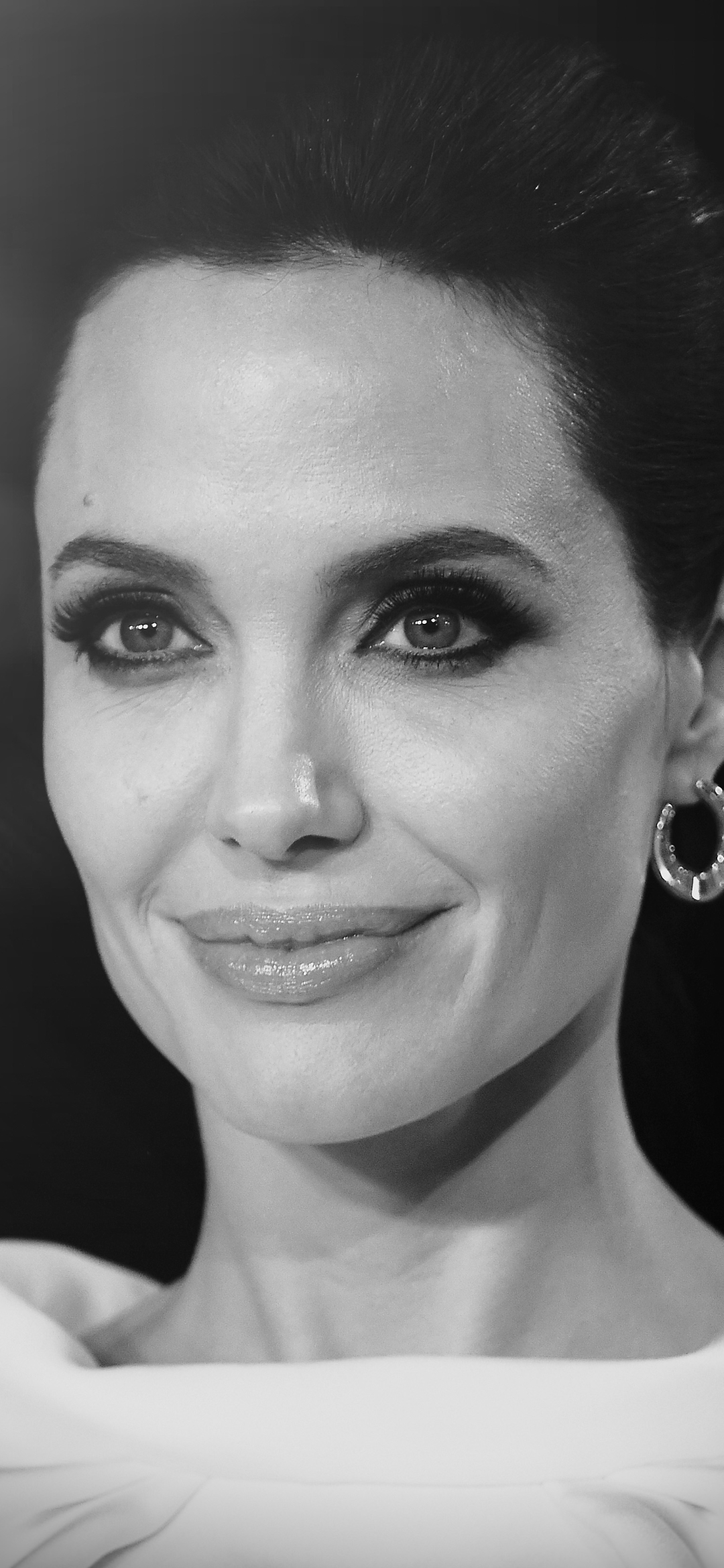 Descarga gratuita de fondo de pantalla para móvil de Angelina Jolie, Celebridades.