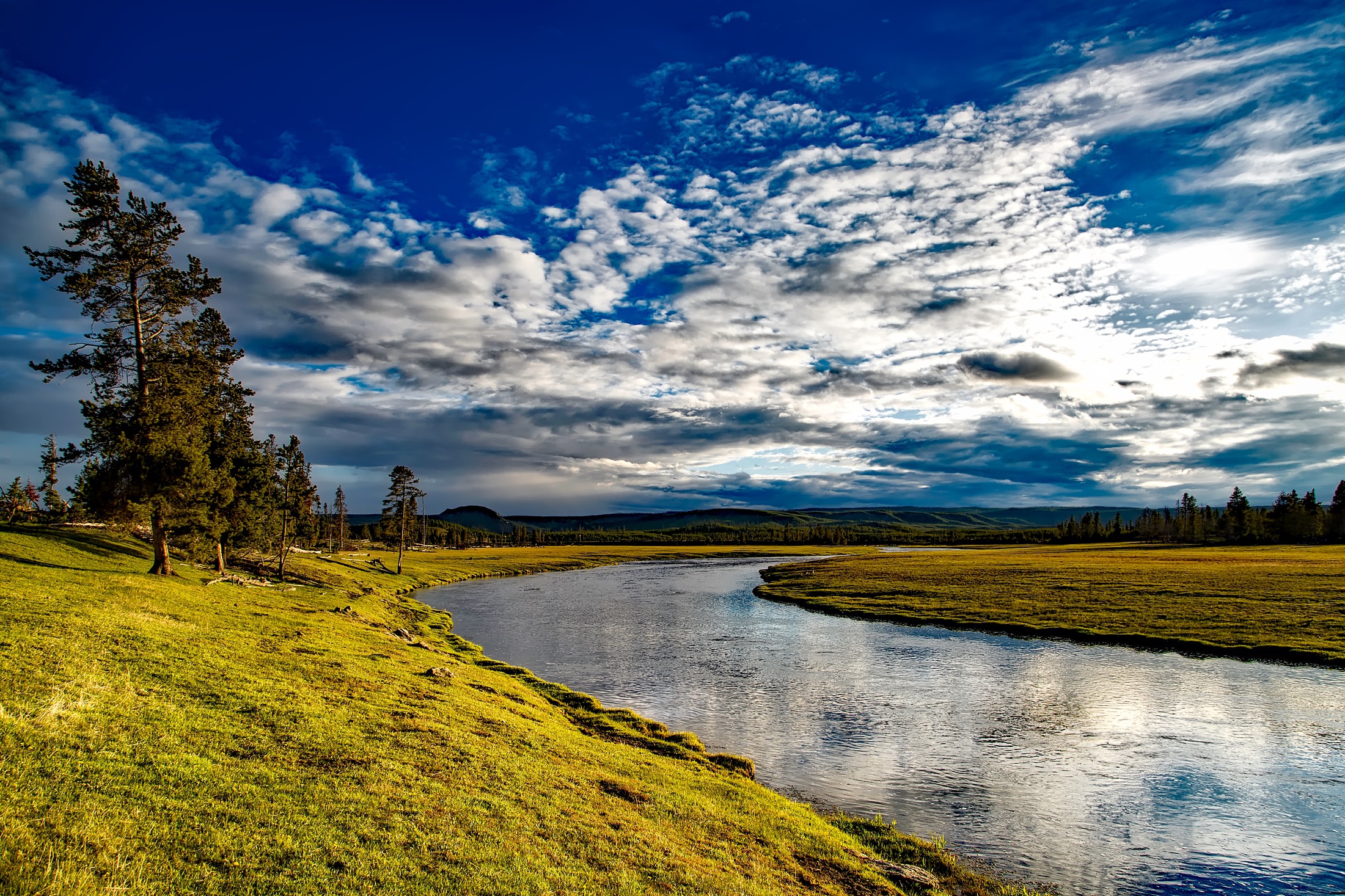 Free download wallpaper Landscape, Nature, Grass, Sky, Horizon, Earth, Cloud, River on your PC desktop