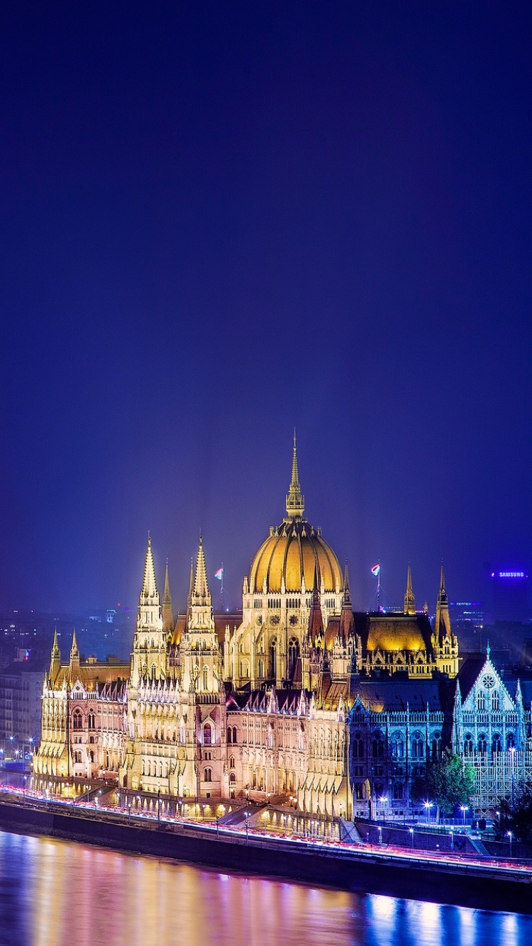 Скачать картинку Города, Будапешт, Сделано Человеком, Здание Венгерского Парламента в телефон бесплатно.