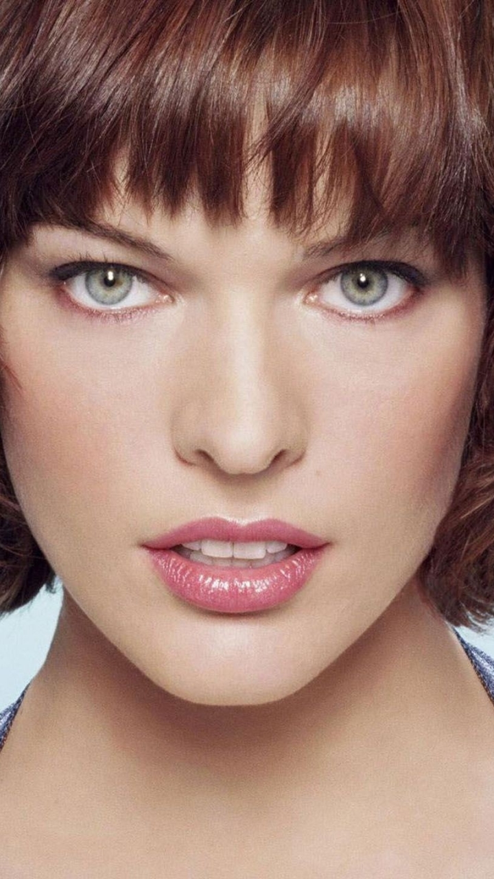 Handy-Wallpaper Milla Jovovich, Berühmtheiten kostenlos herunterladen.