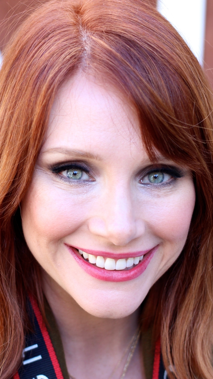 Download mobile wallpaper Redhead, Celebrity, Actress, Bryce Dallas Howard for free.