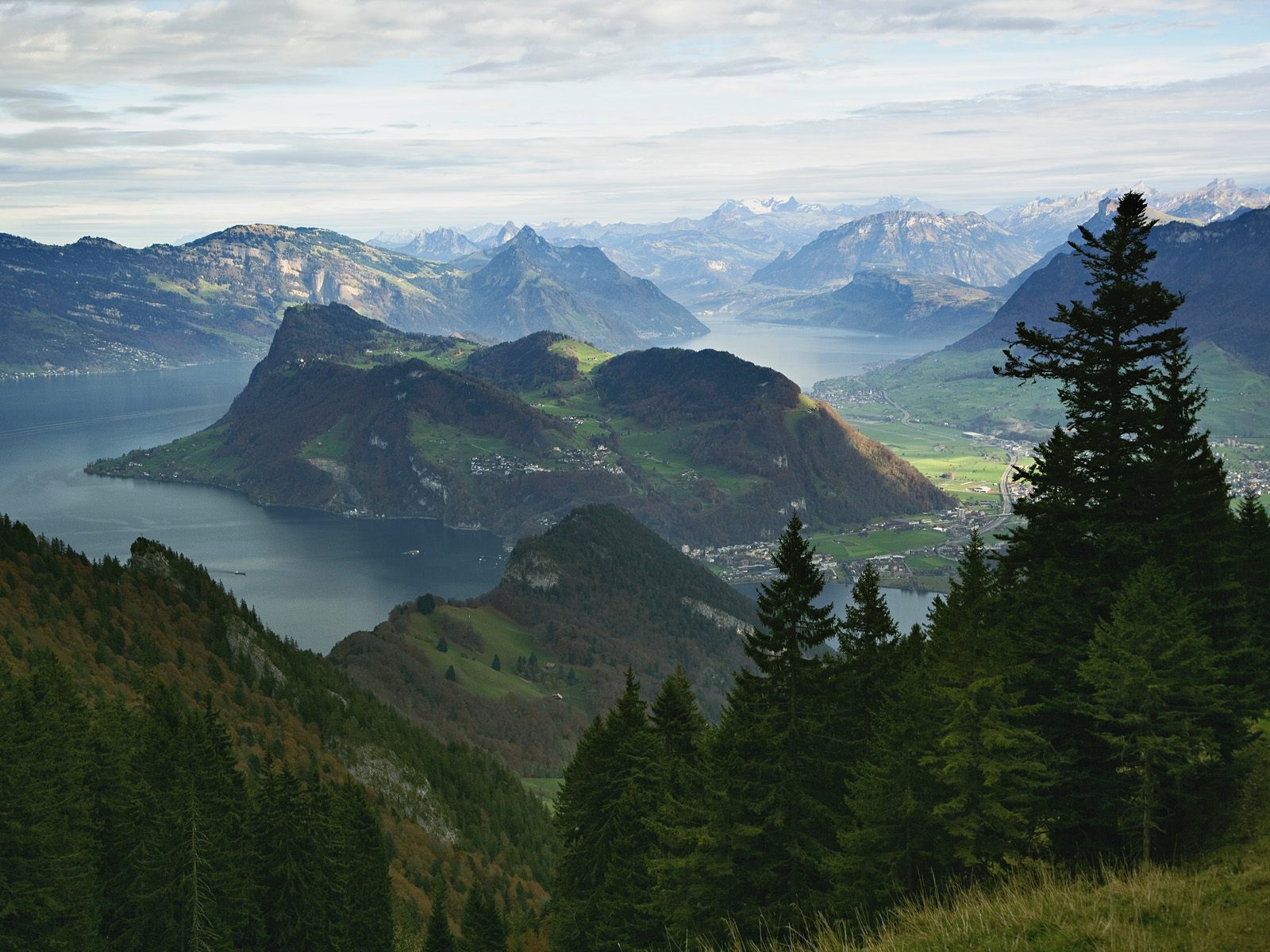Handy-Wallpaper Landschaft, Fluss, Gebirge, Berge, Erde/natur kostenlos herunterladen.