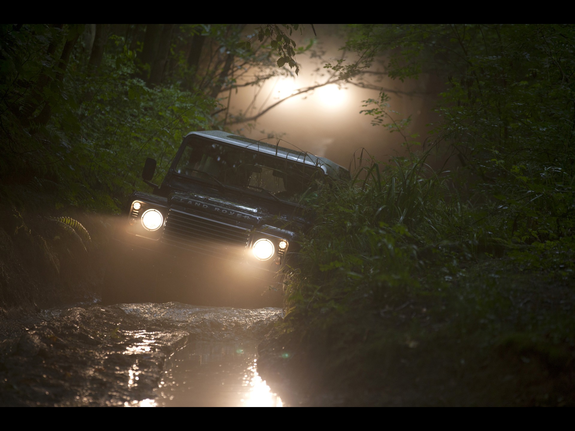 Free download wallpaper Land Rover, Vehicles on your PC desktop