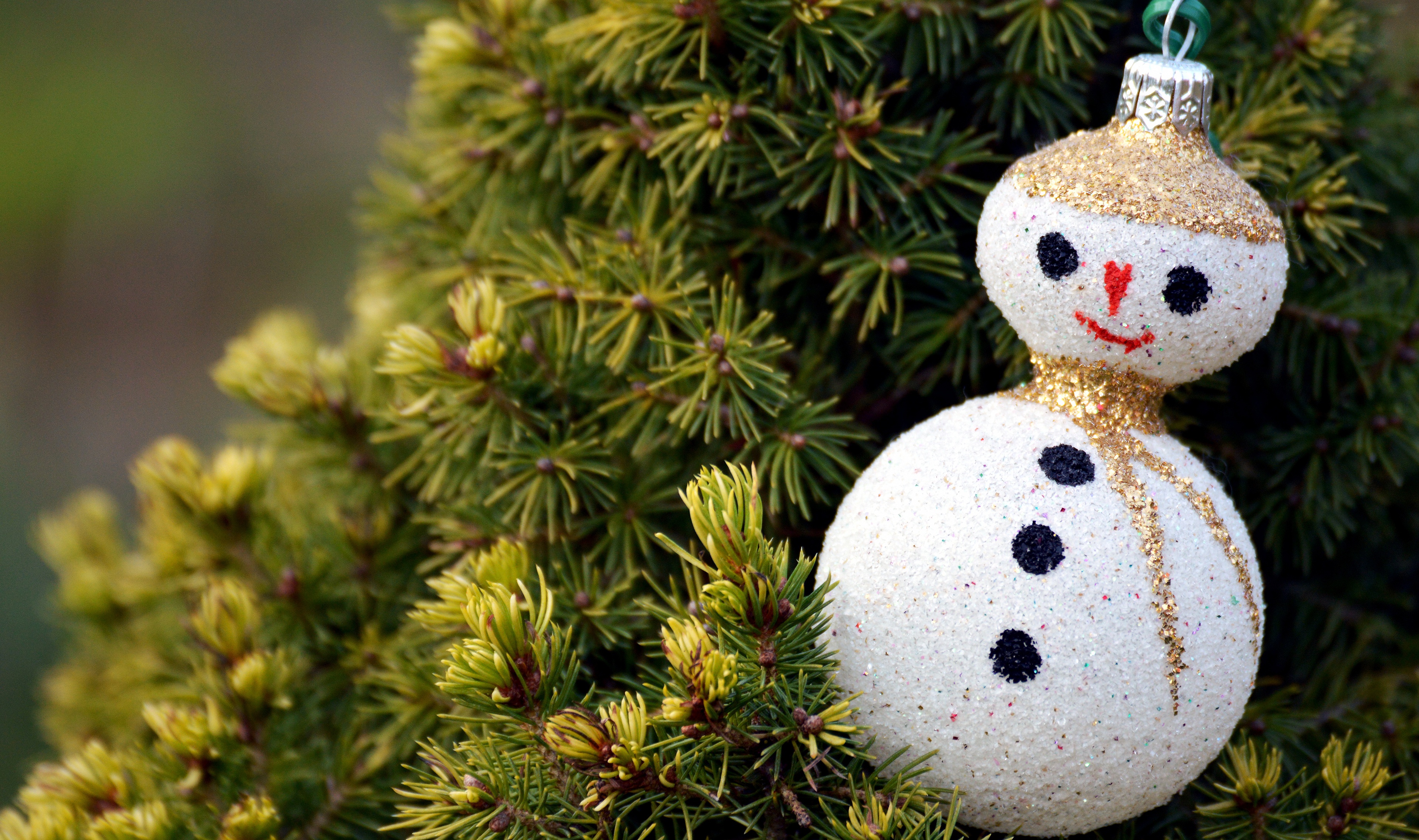 Free download wallpaper Snowman, Christmas, Holiday, Christmas Ornaments on your PC desktop