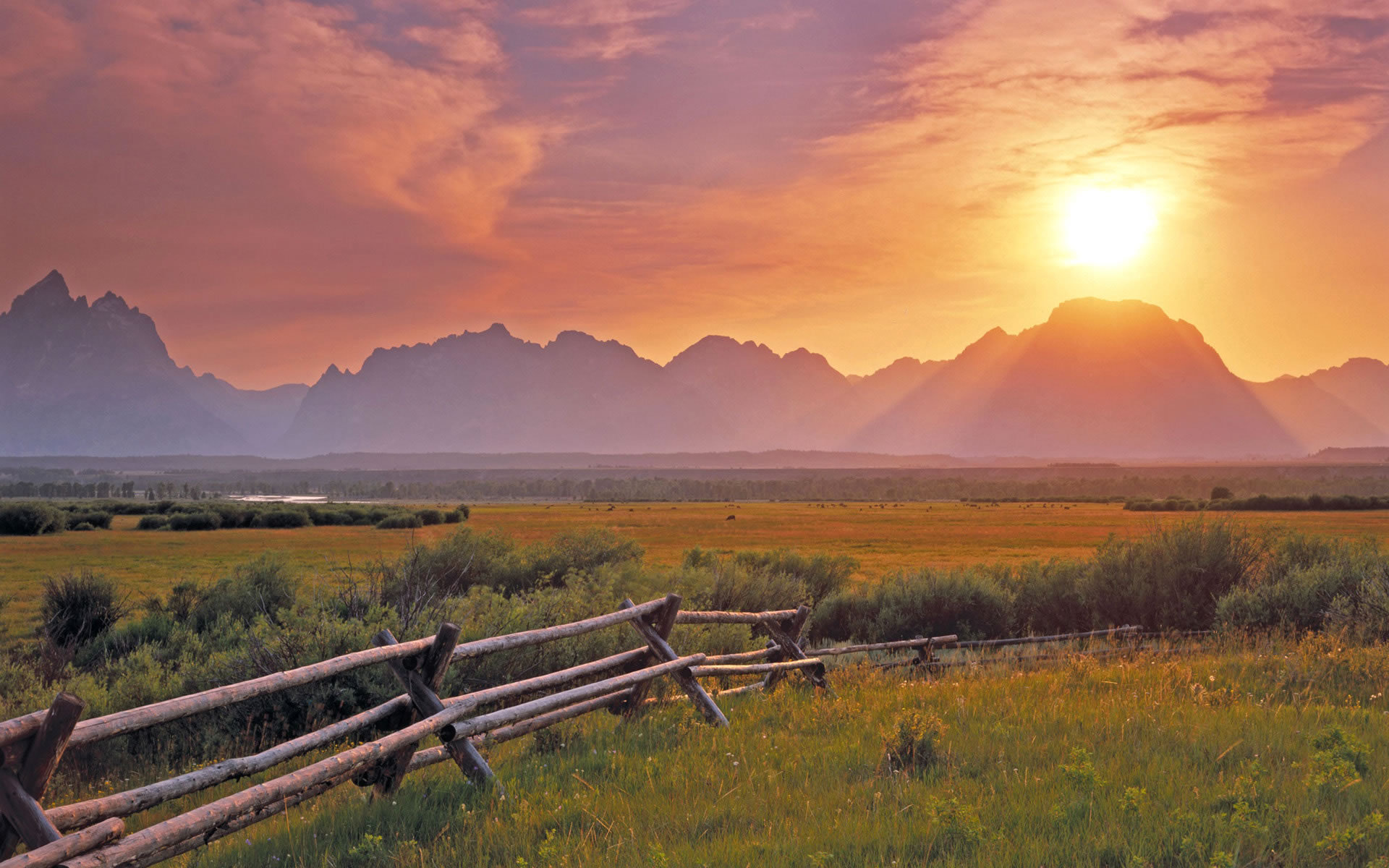 Laden Sie das Landschaft, Sunset, Mountains, Felder-Bild kostenlos auf Ihren PC-Desktop herunter