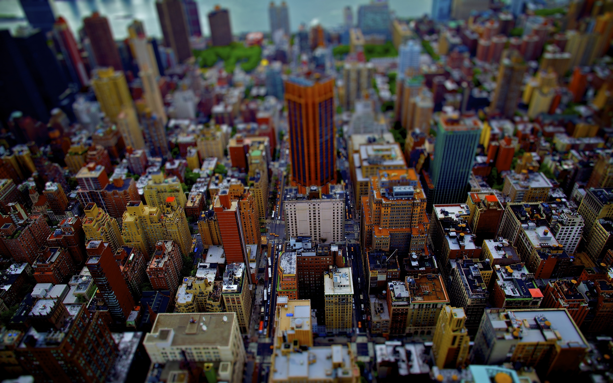 Скачати мобільні шпалери Tilt Shift, Архітектура, Міський Пейзаж, Хмарочос, Будівля, Нью Йорк, Манхеттен, Міста, Створено Людиною безкоштовно.
