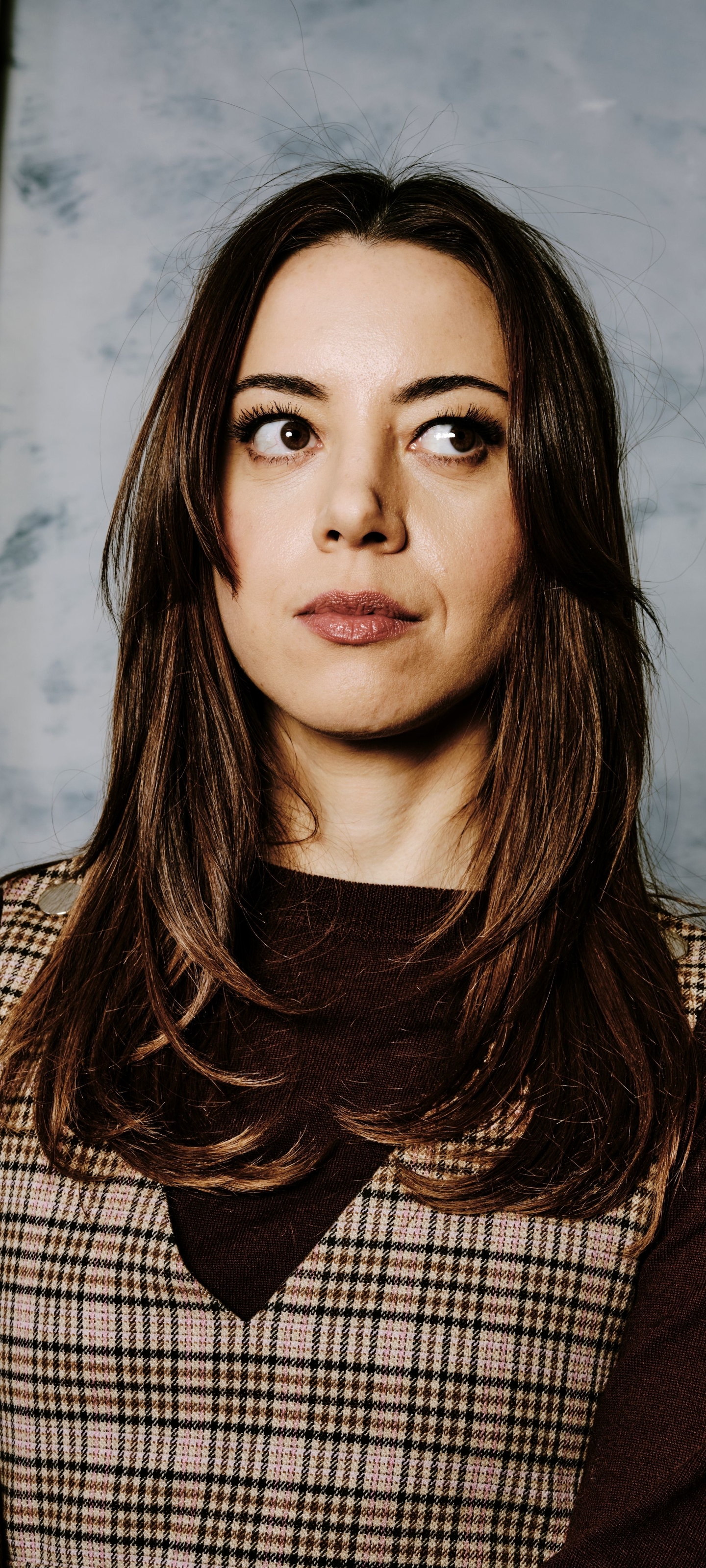 Download mobile wallpaper Brunette, American, Celebrity, Actress, Aubrey Plaza for free.