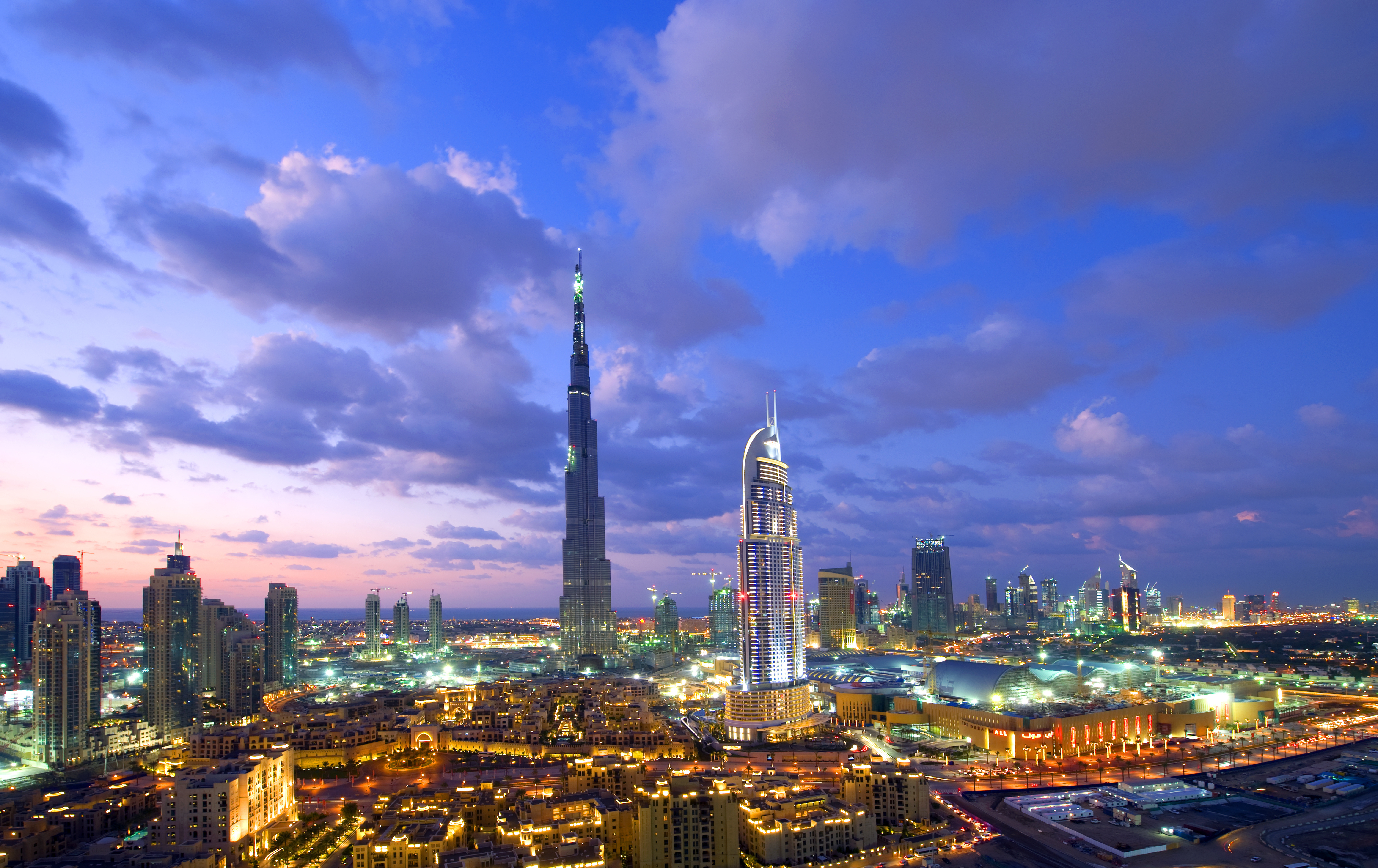 353145 descargar imagen burj khalifa, ciudades, hecho por el hombre, dubái, ciudad, nube, cielo: fondos de pantalla y protectores de pantalla gratis
