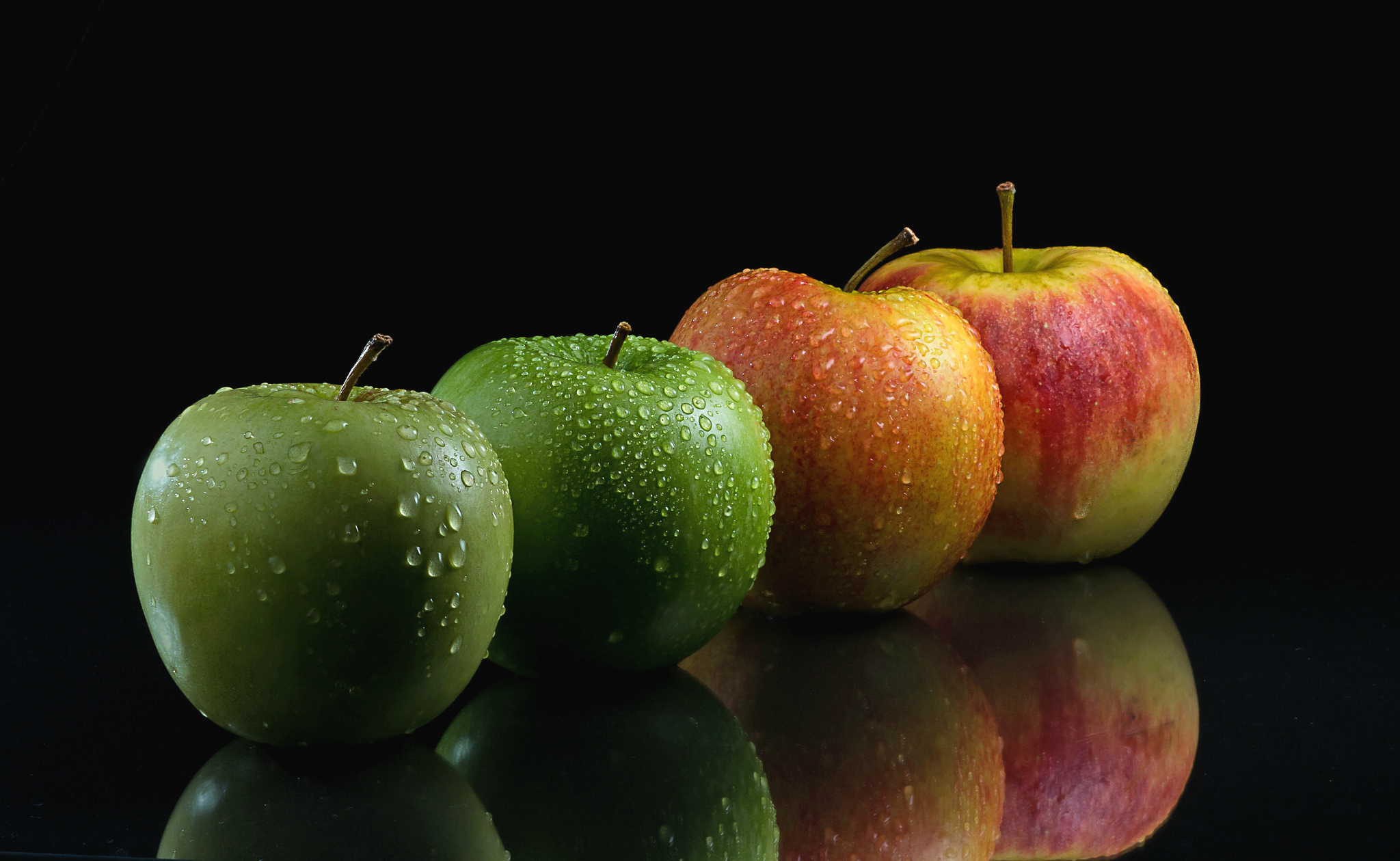 Download mobile wallpaper Fruits, Food, Apple, Reflection, Fruit for free.
