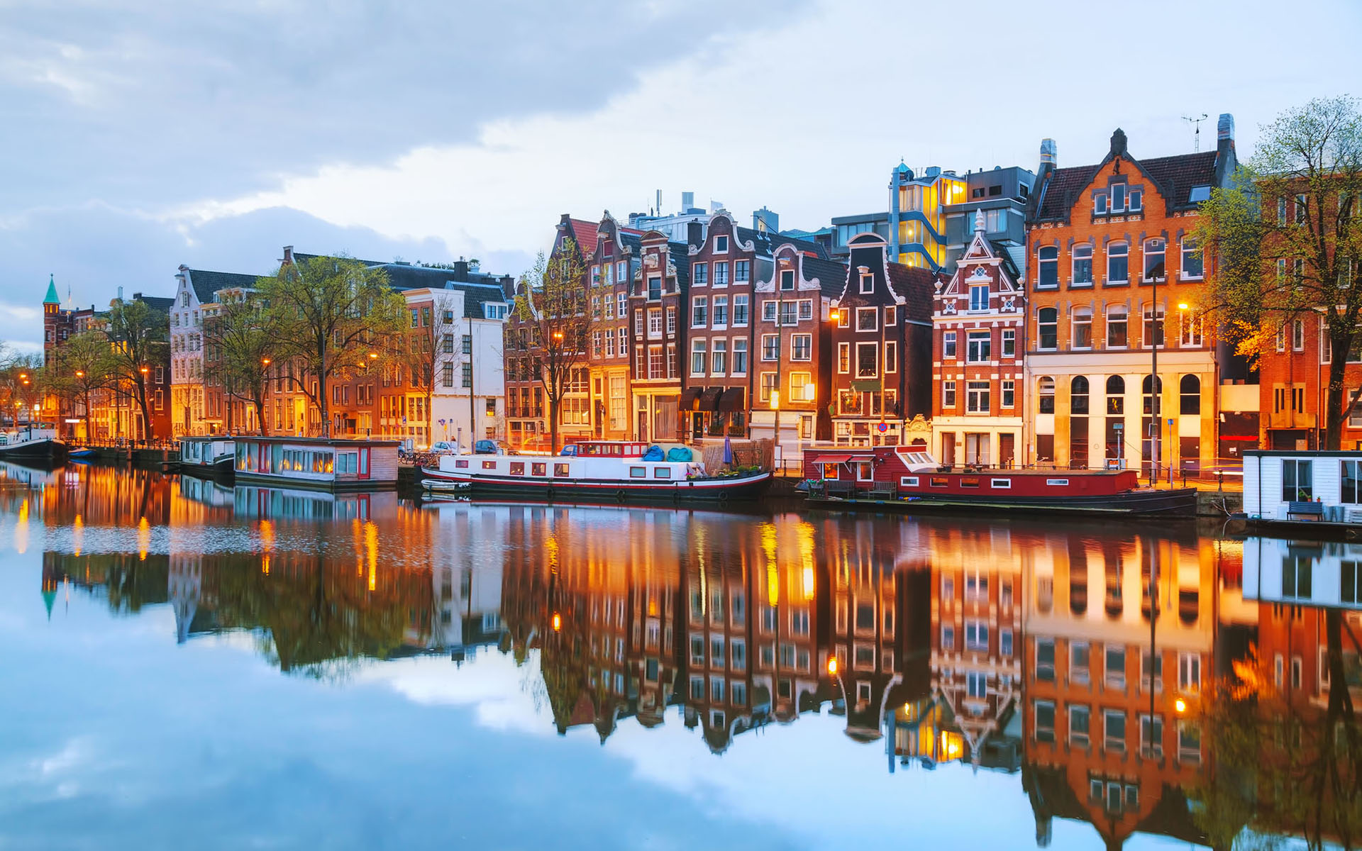 384010壁紙のダウンロードマンメイド, アムステルダム, 街, 家, オランダ, 反射, 川, 都市-スクリーンセーバーと写真を無料で