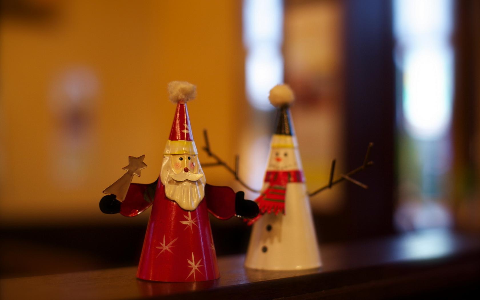 Laden Sie das Feiertage, Weihnachtsmann, Weihnachten, Schneemann-Bild kostenlos auf Ihren PC-Desktop herunter