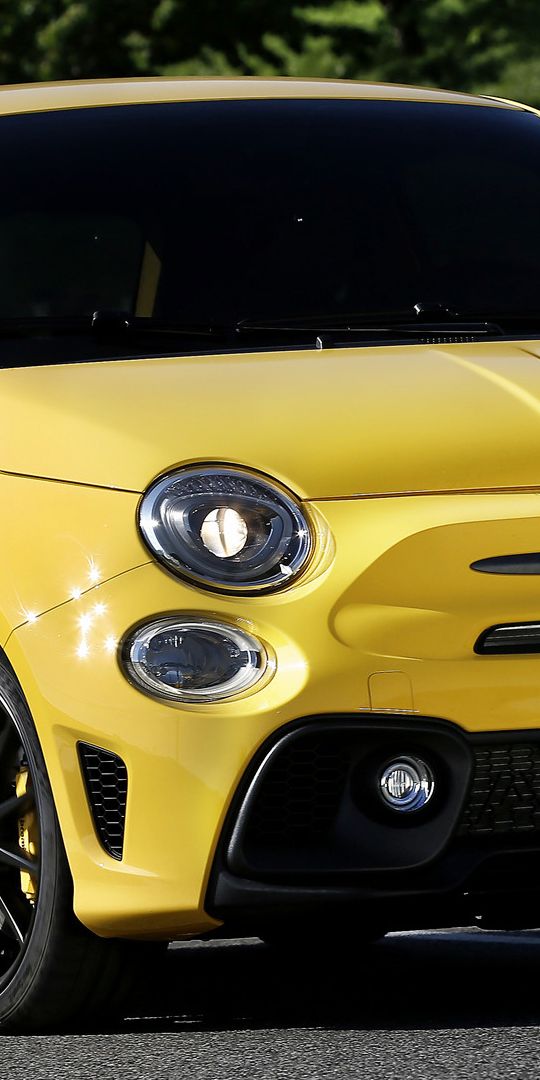 アバルト595デスクトップ用ライブ壁紙、無料でダウンロードアバルト595