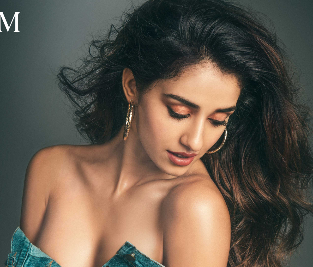 Download mobile wallpaper Brunette, Earrings, Indian, Celebrity, Actress, Disha Patani for free.