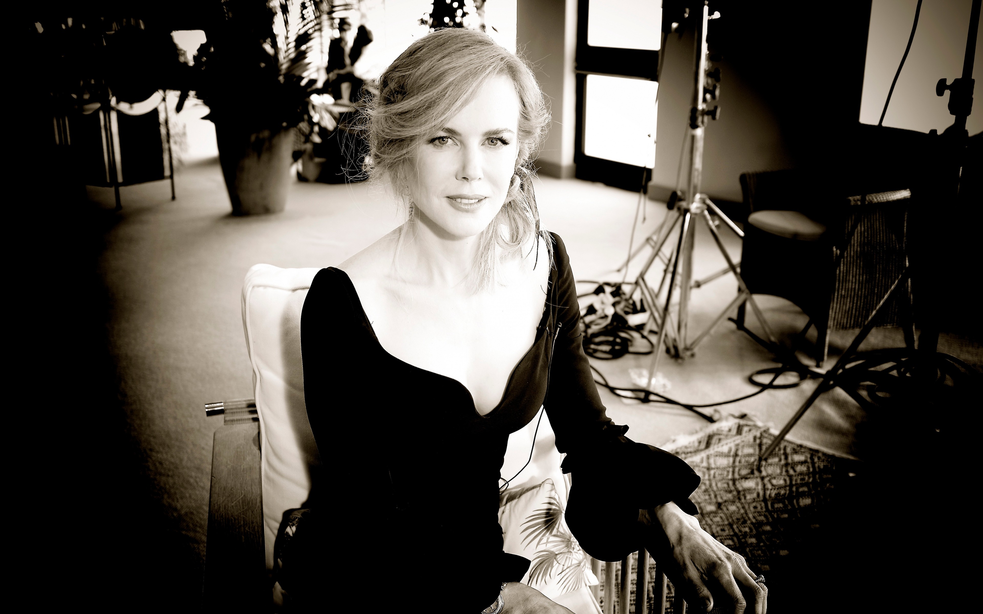Download mobile wallpaper Nicole Kidman, Blonde, Celebrity, Black & White, Actress, Australian for free.