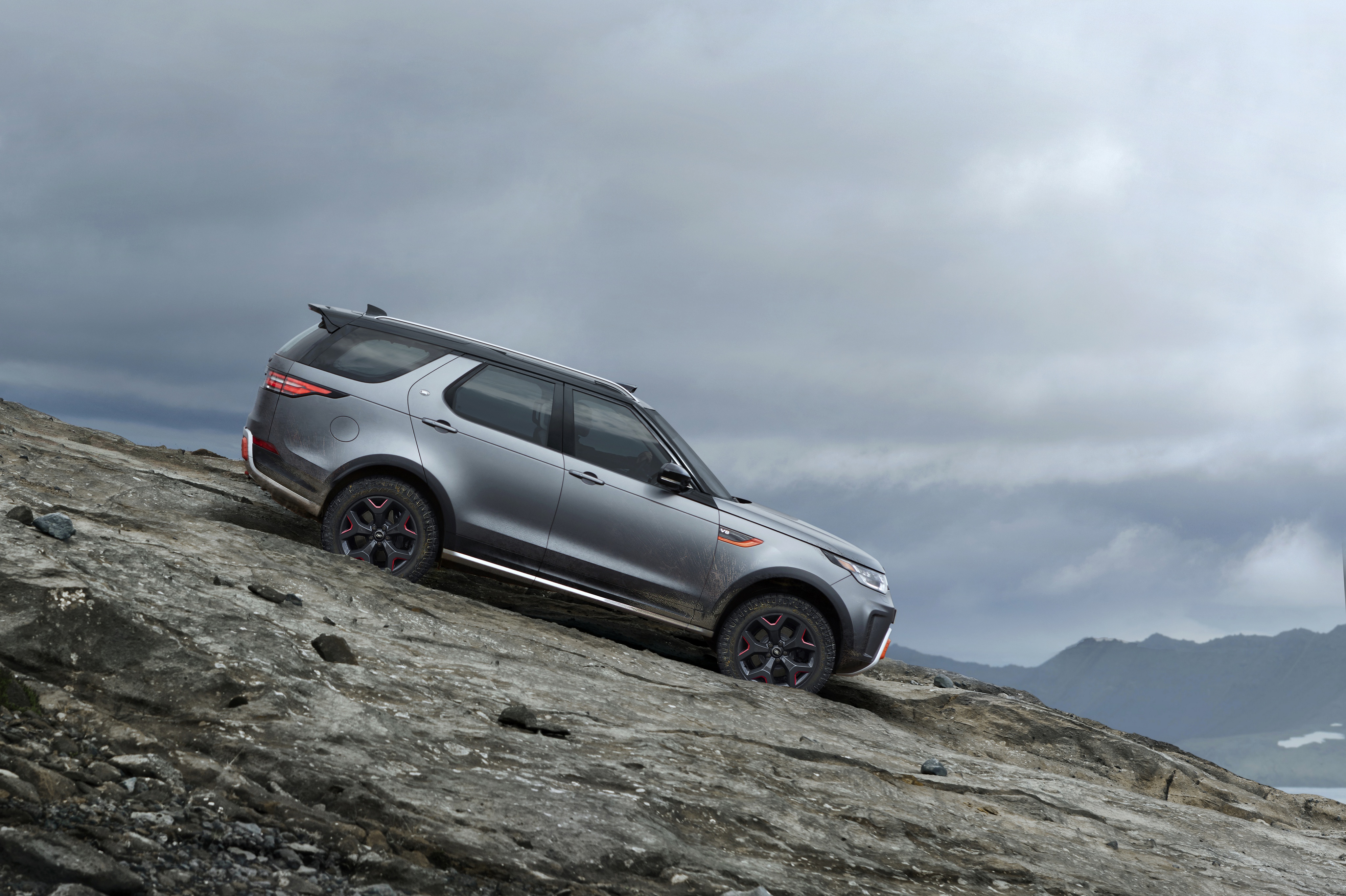 Download mobile wallpaper Land Rover, Car, Suv, Vehicles, Silver Car, Land Rover Discovery Sport for free.