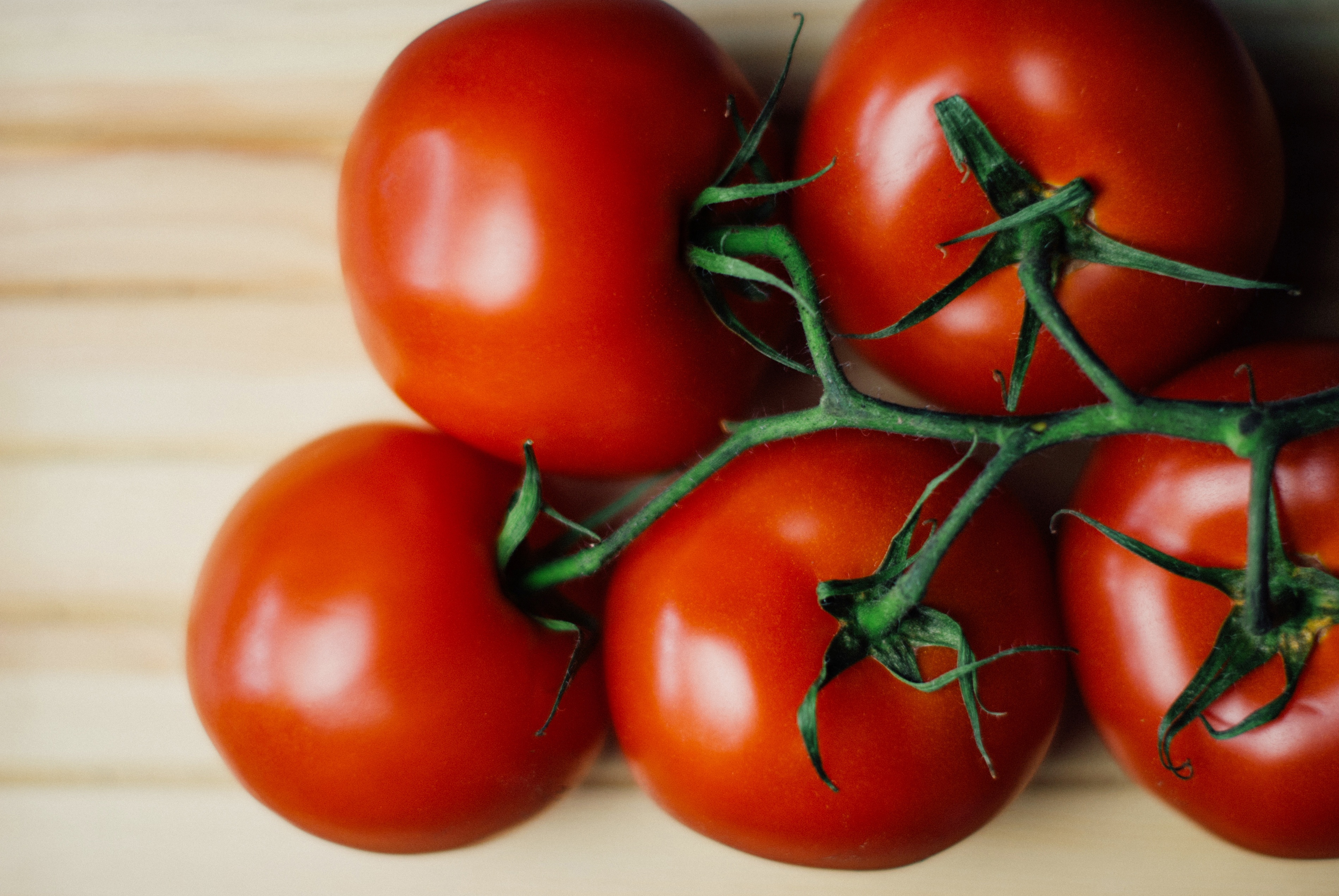 Laden Sie das Nahansicht, Tomate, Nahrungsmittel, Früchte-Bild kostenlos auf Ihren PC-Desktop herunter
