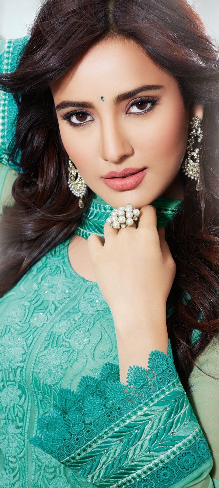 Download mobile wallpaper Model, Indian, Celebrity, Neha Sharma, National Dress for free.