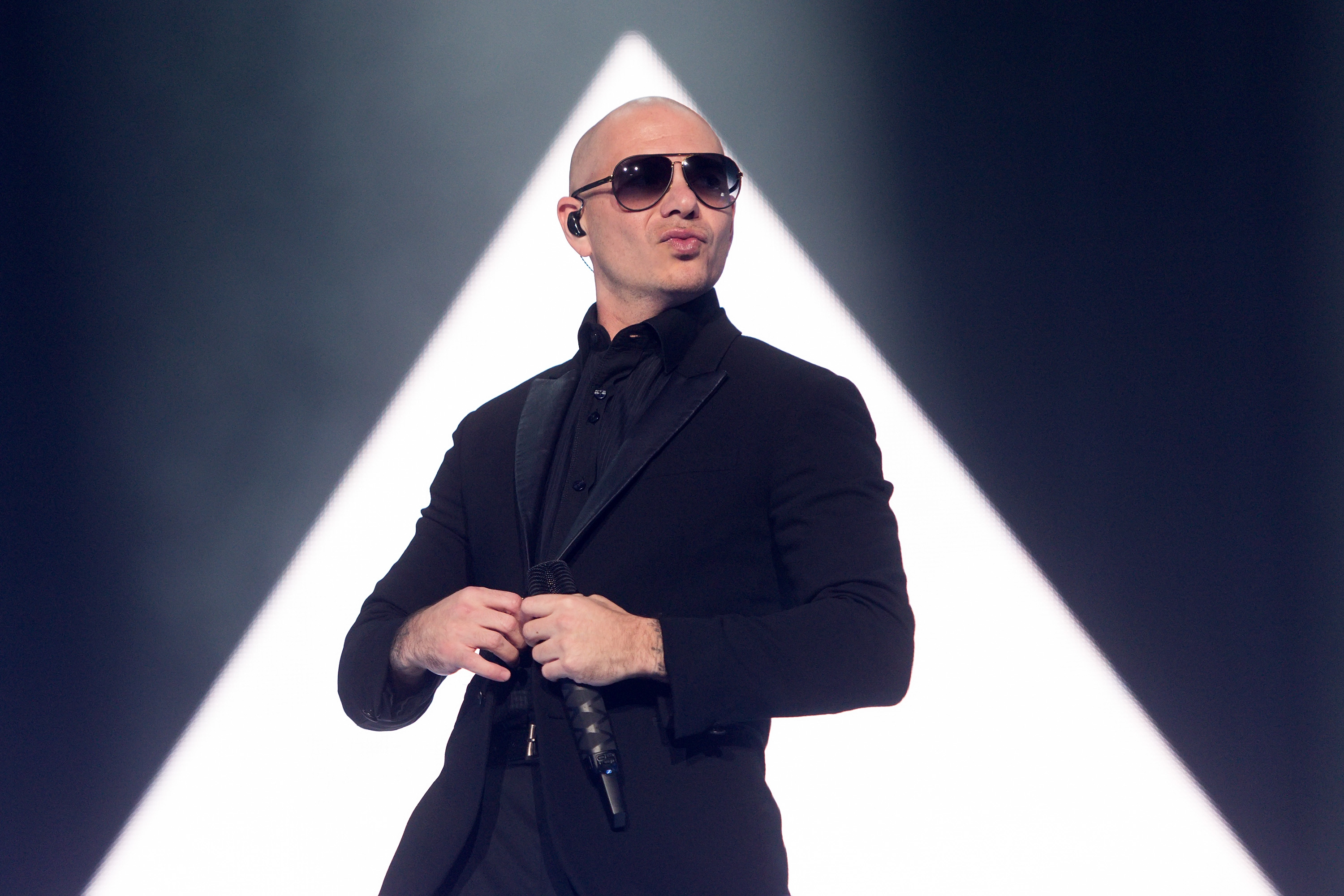 Завантажити шпалери Pitbull (Співак) на телефон безкоштовно