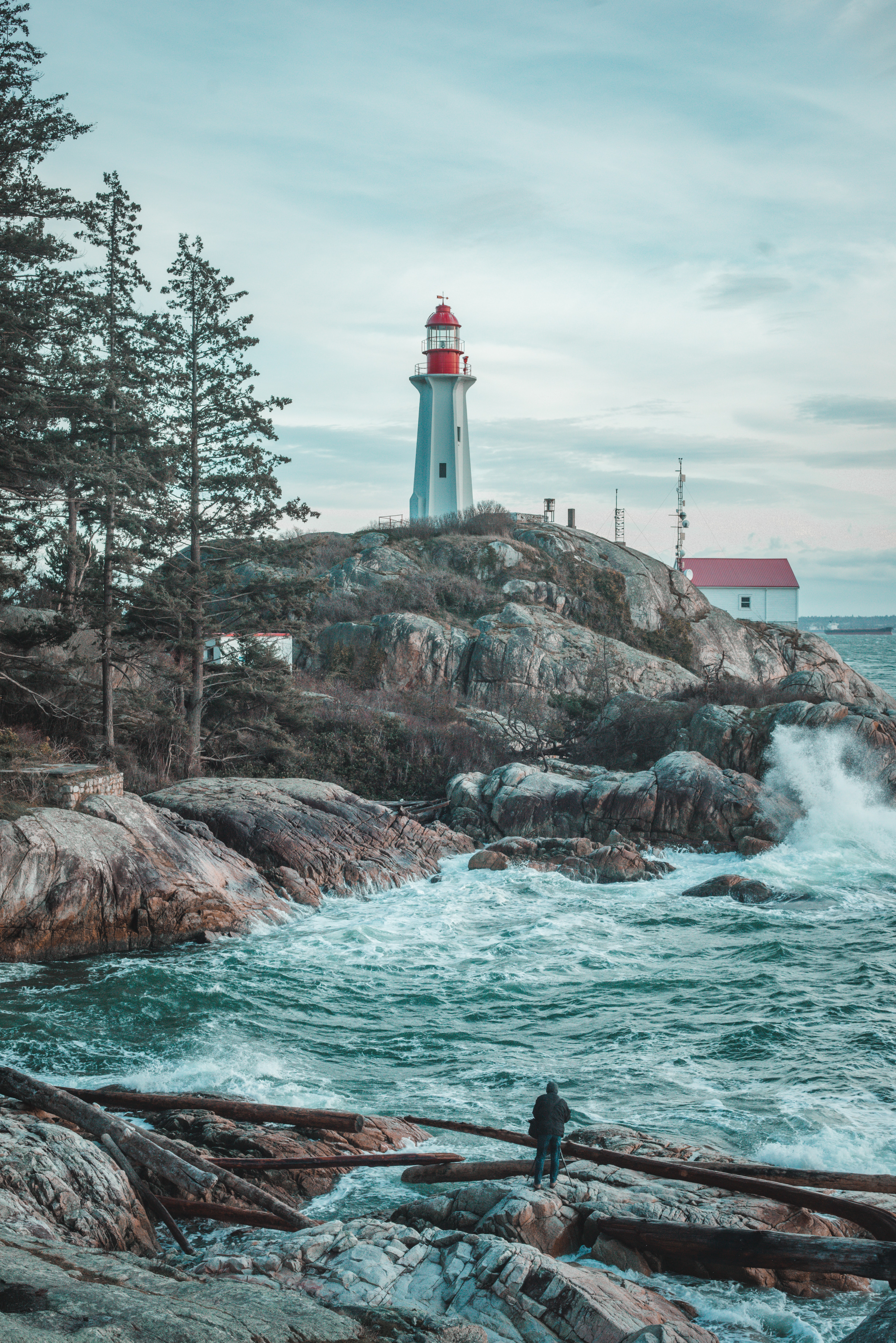 Free download wallpaper Nature, Rocks, Lighthouse, Waves, Photographer on your PC desktop