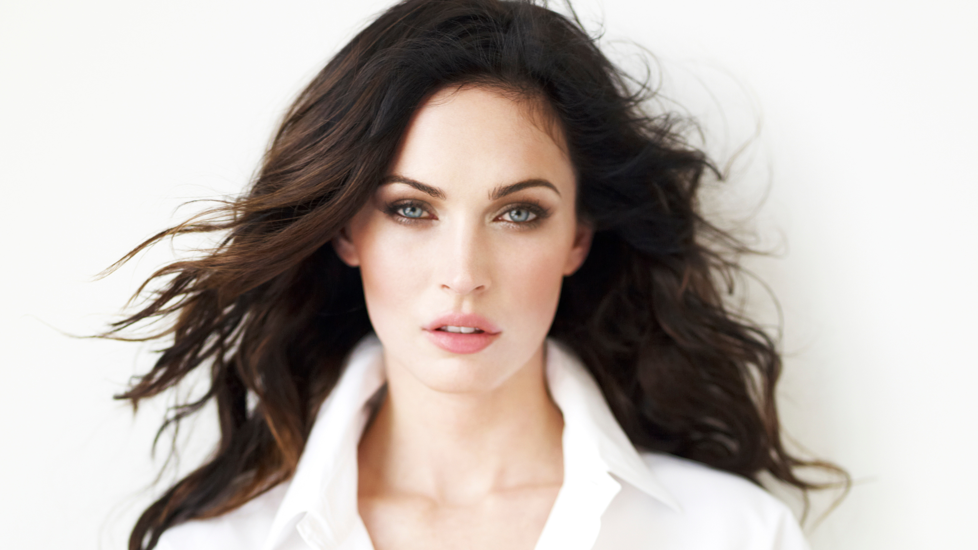 Download mobile wallpaper Megan Fox, Face, American, Celebrity, Black Hair, Actress for free.