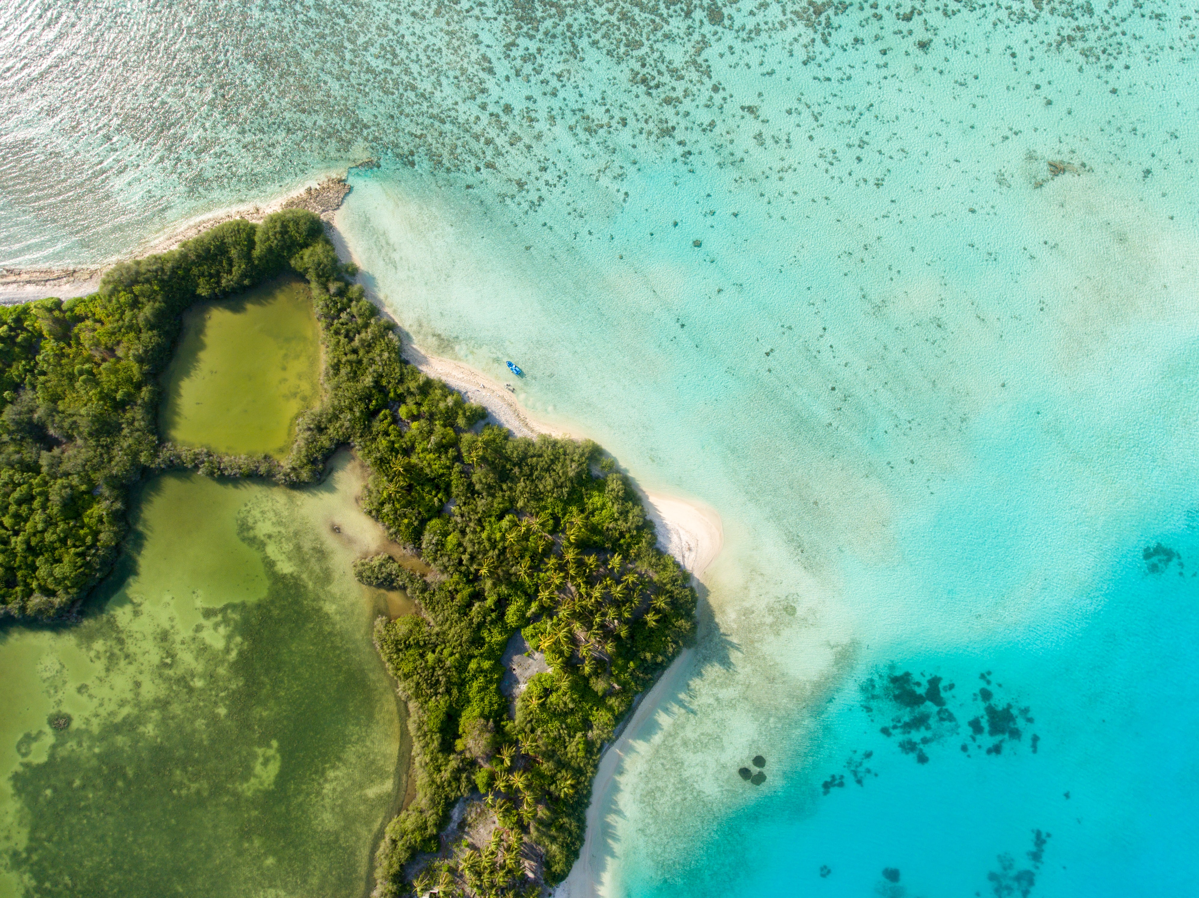 Скачати мобільні шпалери Земля, Острів, Мальдіви, Антена безкоштовно.