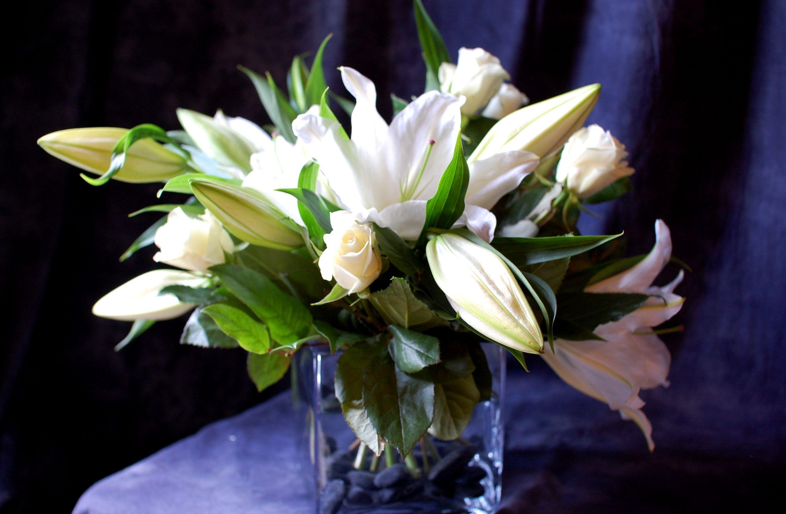 Download mobile wallpaper Lilies, Bouquet, Vase, Flowers, Roses for free.