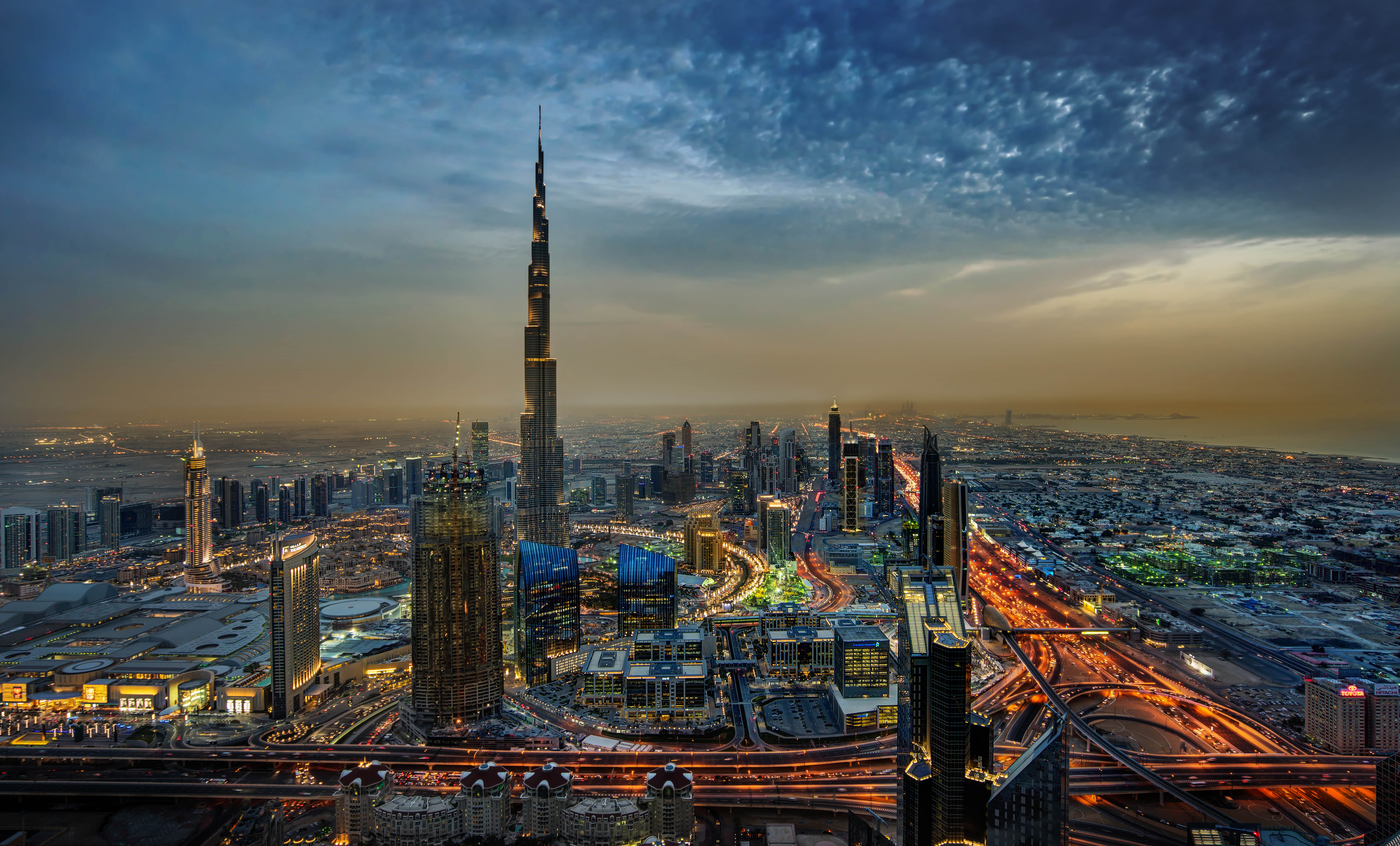 416467 Bild herunterladen menschengemacht, dubai, gebäude, burj khalifa, großstadt, stadtbild, horizont, wolkenkratzer, vereinigte arabische emirate, städte - Hintergrundbilder und Bildschirmschoner kostenlos