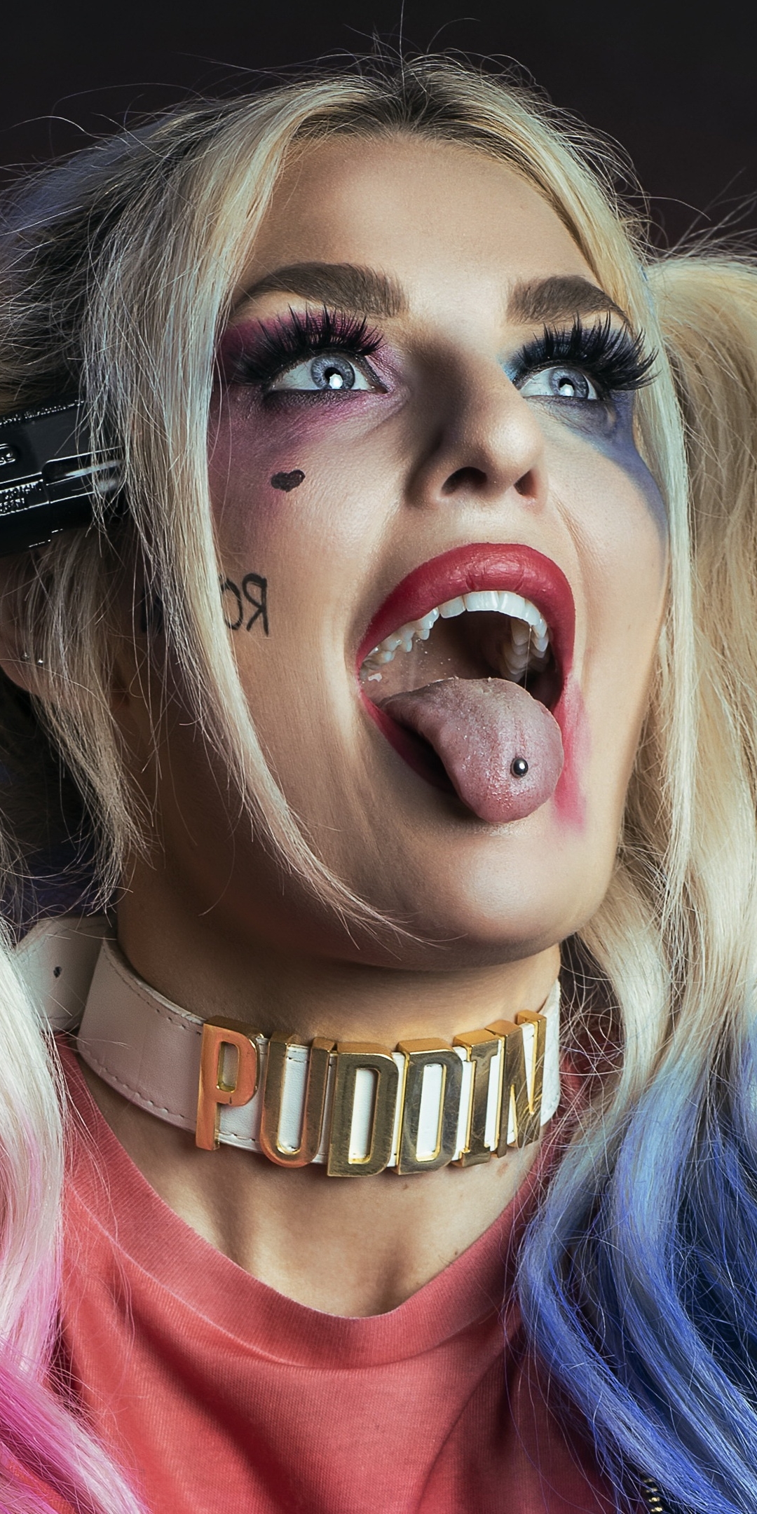 Download mobile wallpaper Portrait, Blonde, Women, Makeup, Blue Eyes, Harley Quinn, Dc Comics, Cosplay for free.