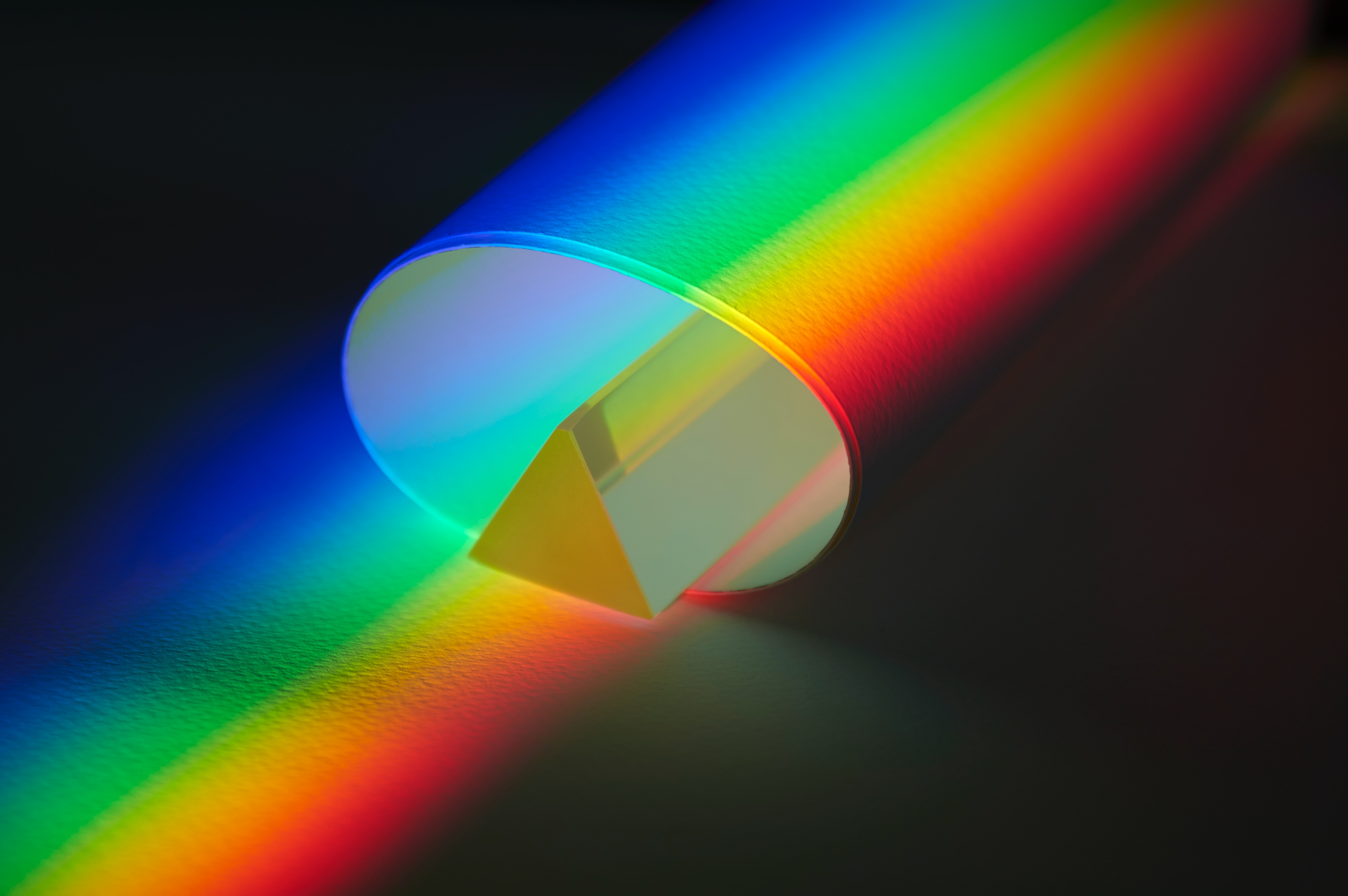 Free download wallpaper Rainbow, Miscellaneous, Multicolored, Motley, Triangle, Miscellanea, Circle on your PC desktop
